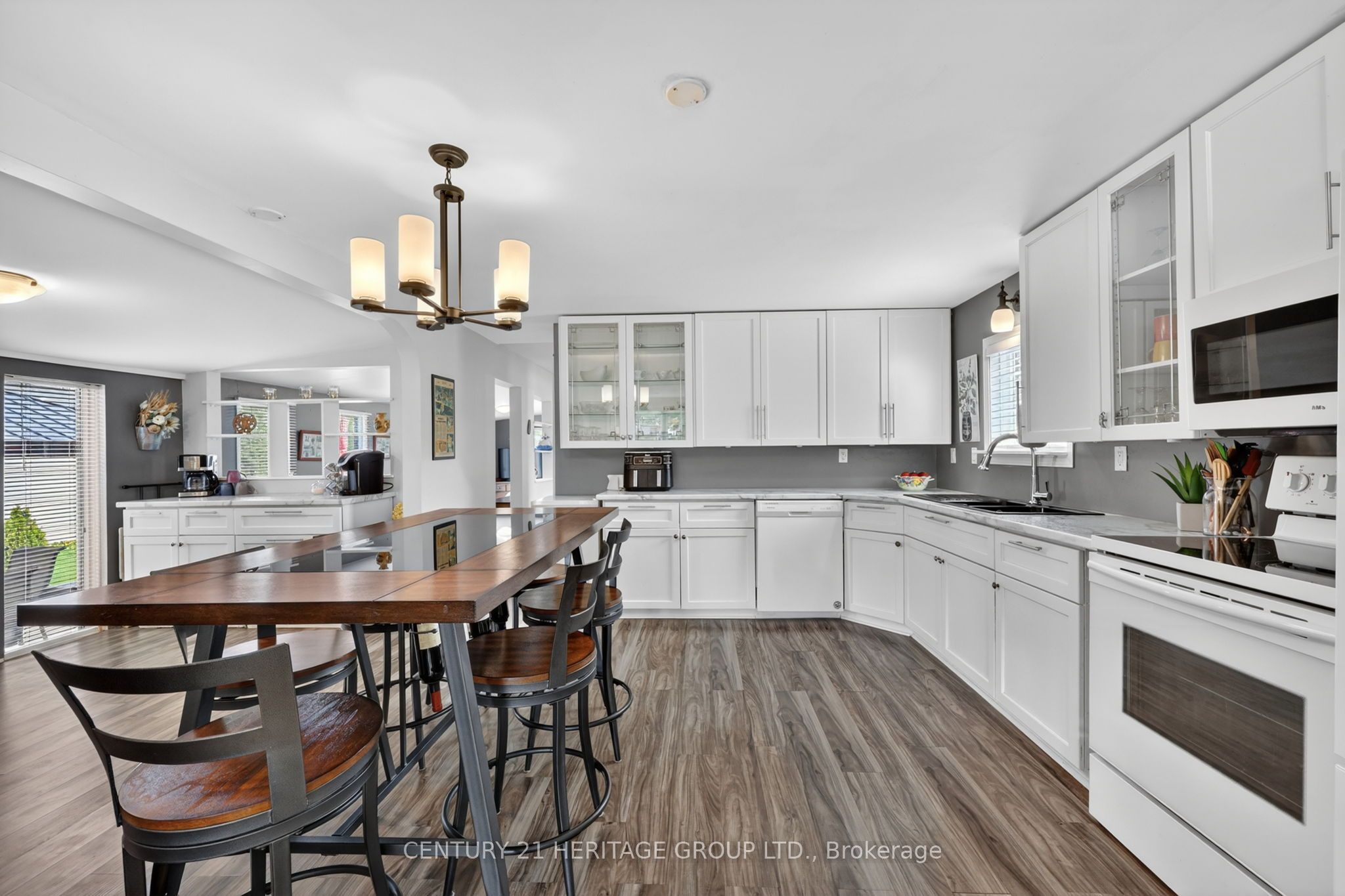 35 Fourth Avenue Property Photo 15