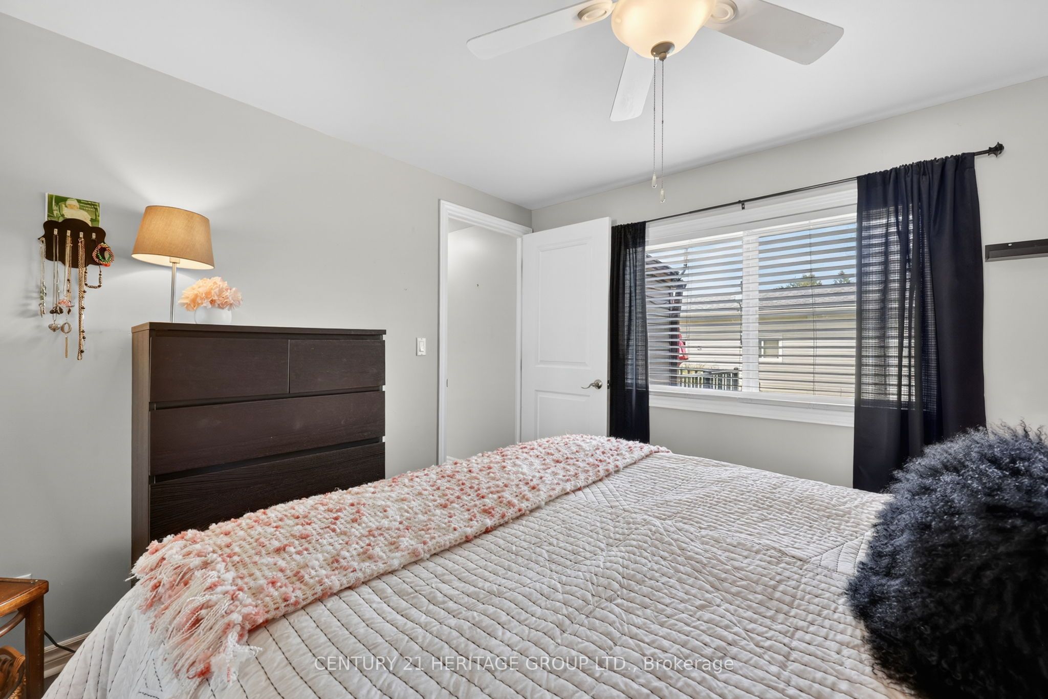 35 Fourth Avenue Property Photo 29
