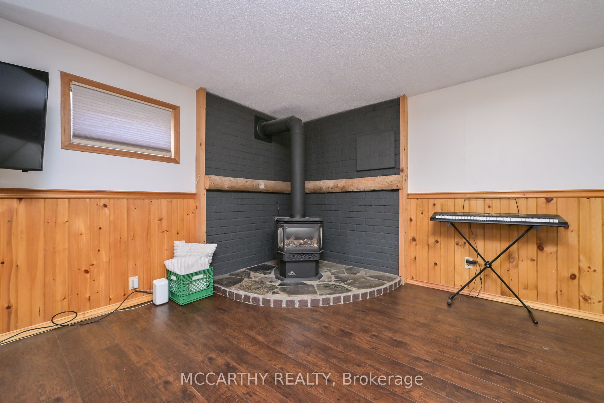 358 Jelly Street S Property Photo 25