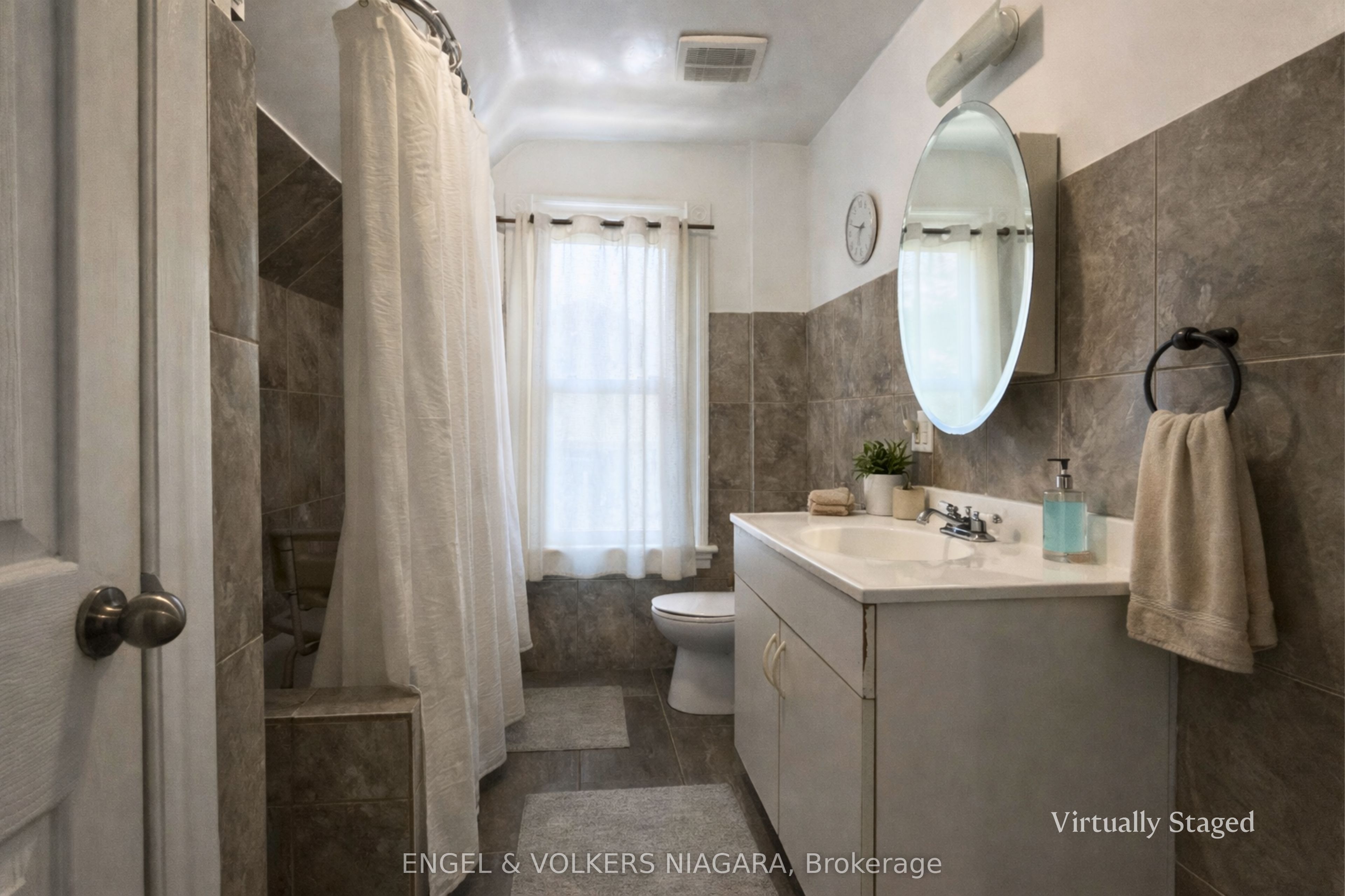 4752 Crawford Place W Property Photo 15