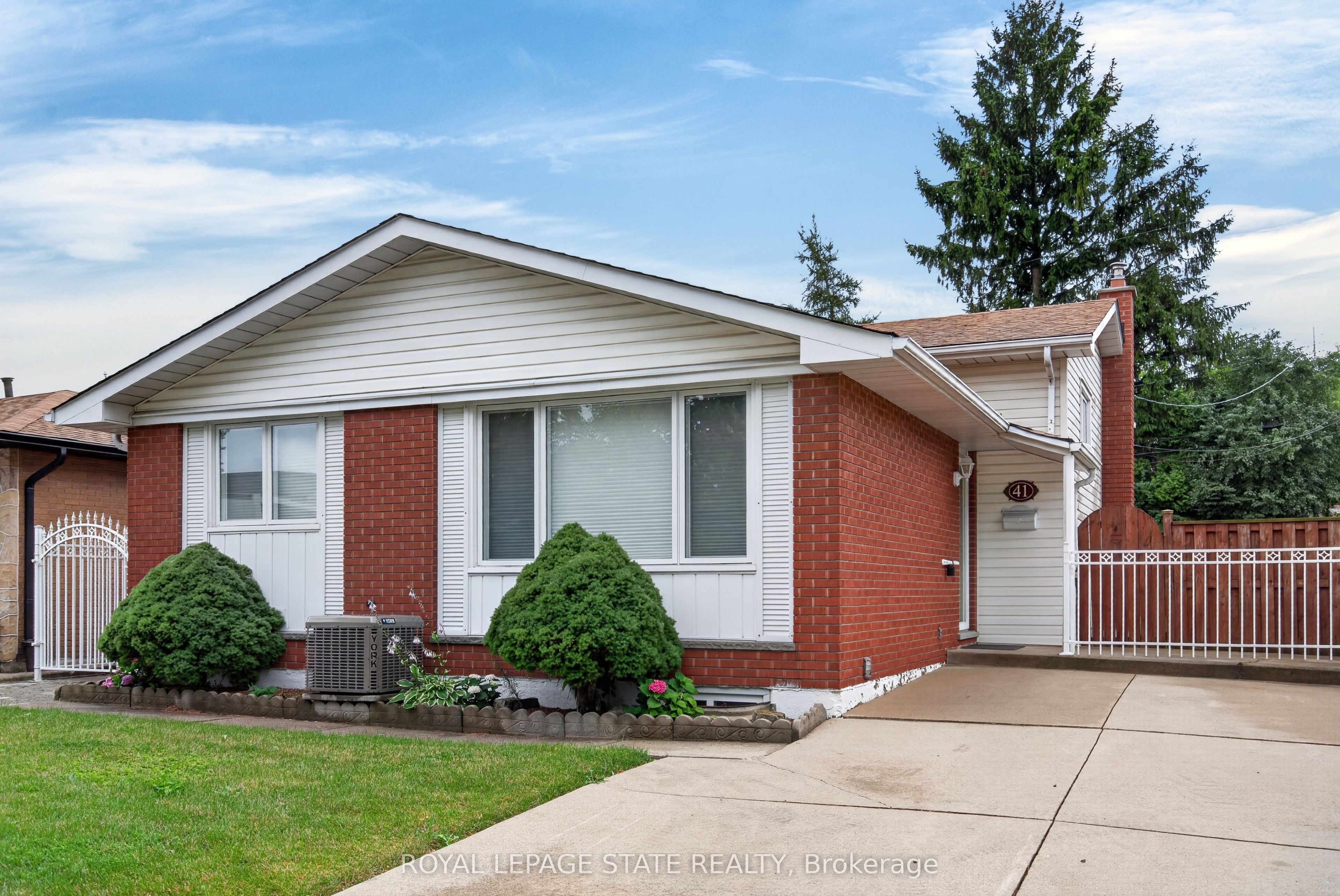 41 Darlington Drive Property Photo 2