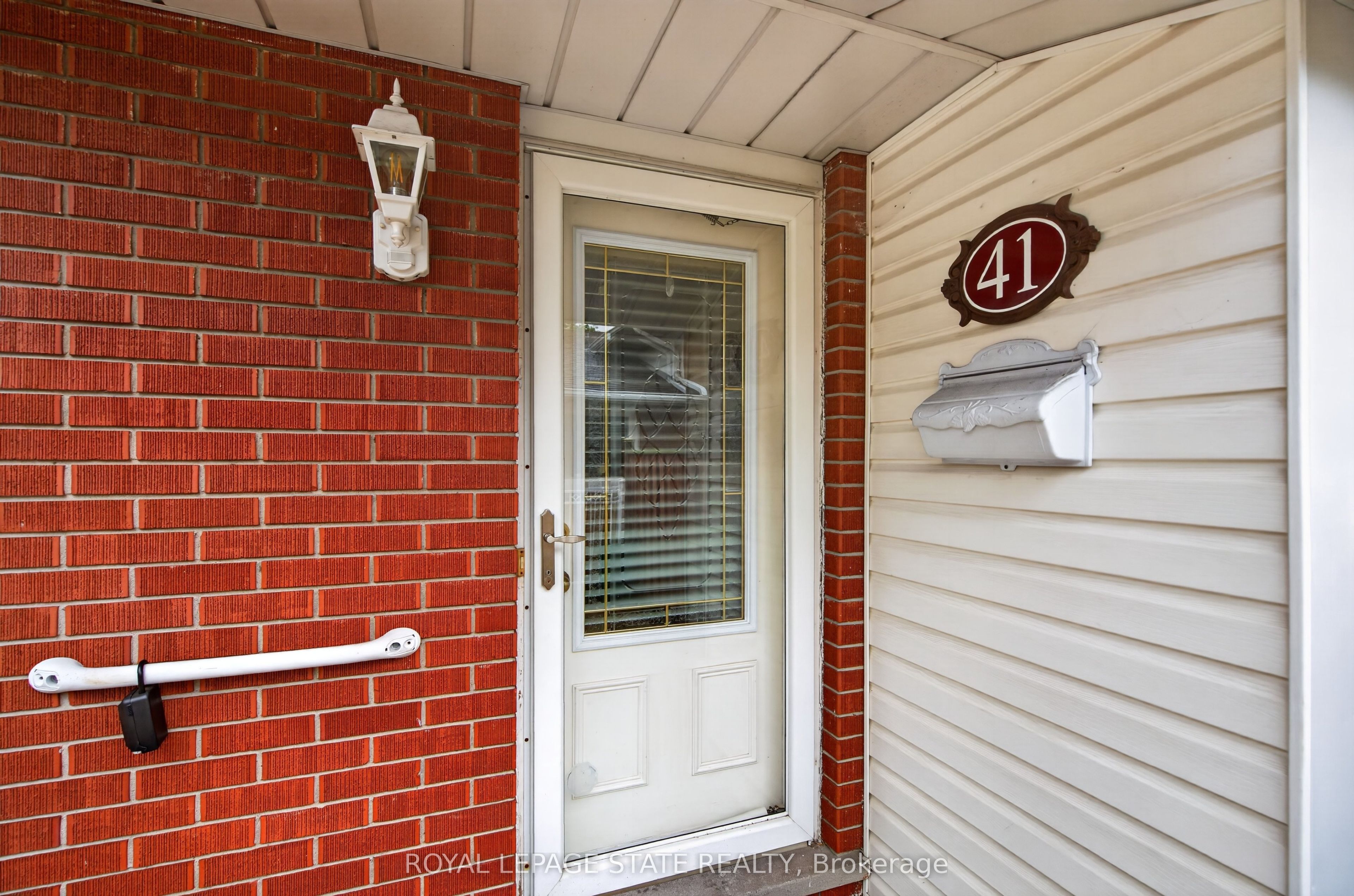 41 Darlington Drive Property Photo 3