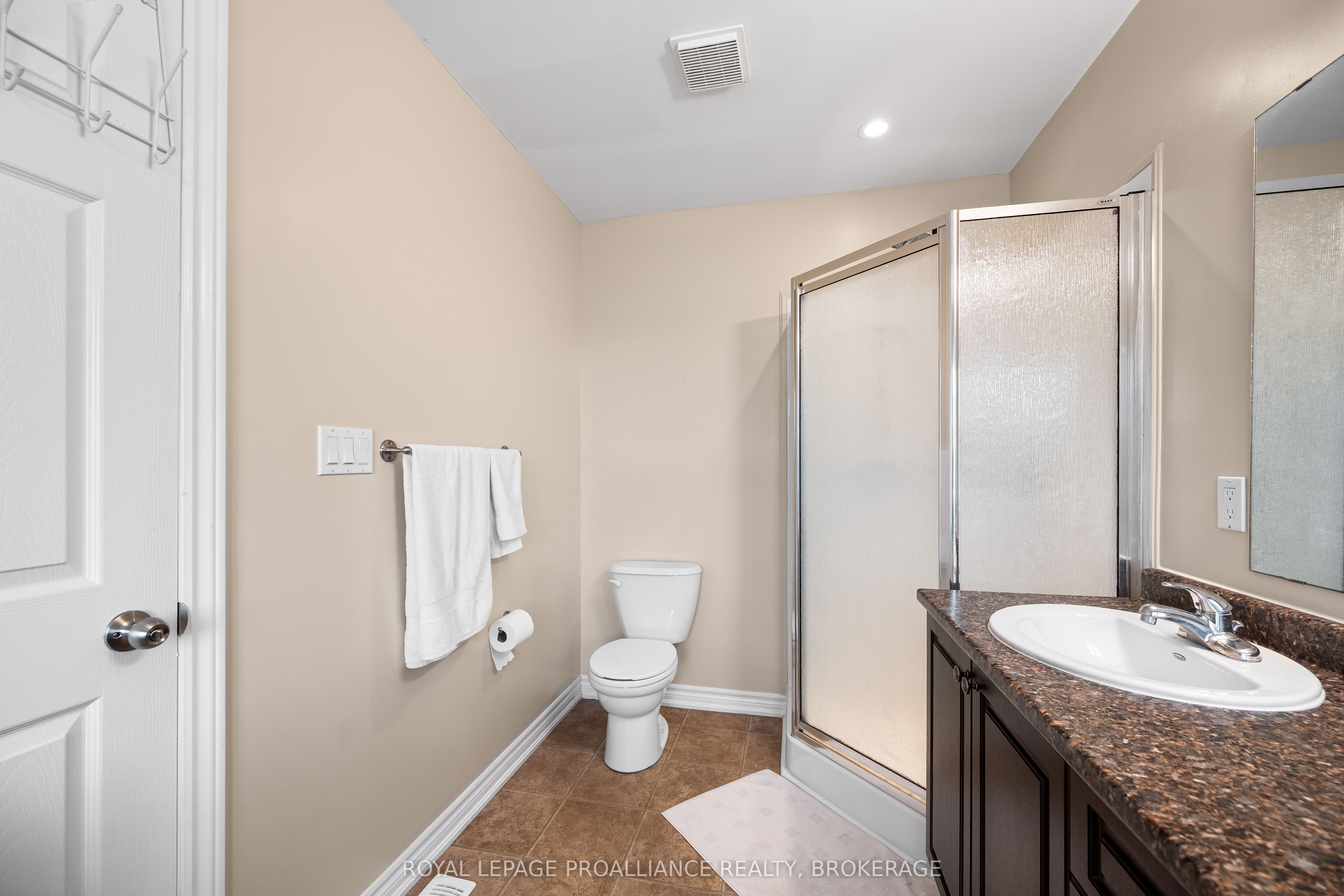 901 Ascot Lane Property Photo 20