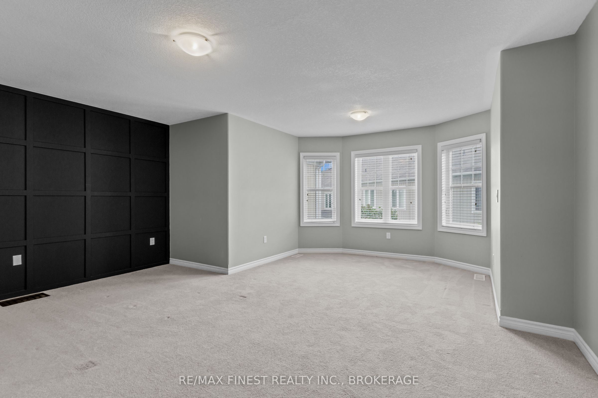 893 Ascot Lane Property Photo 15