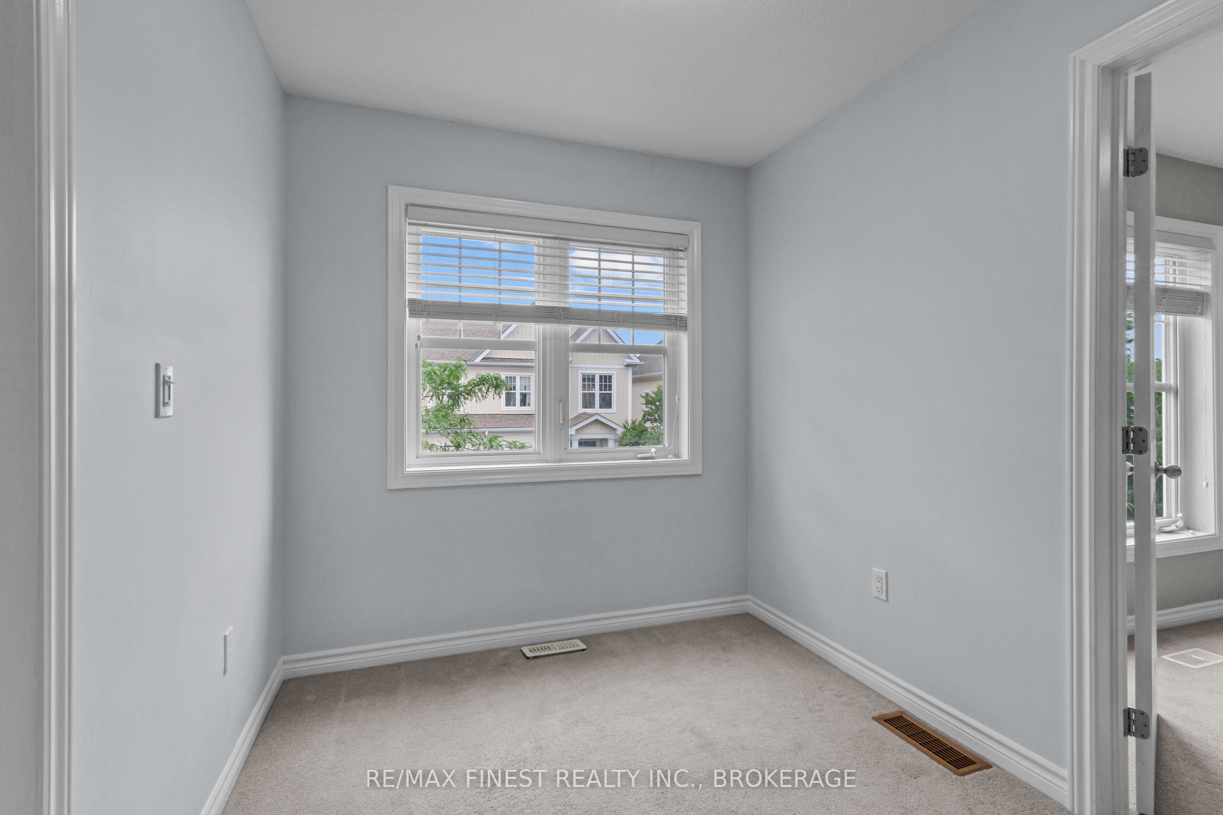 893 Ascot Lane Property Photo 23