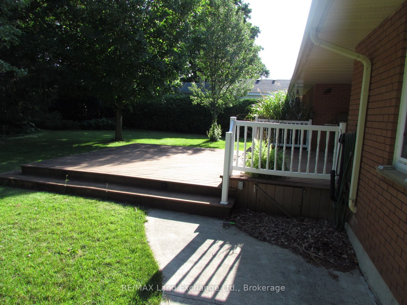 115 Brown's Lane Property Photo 5