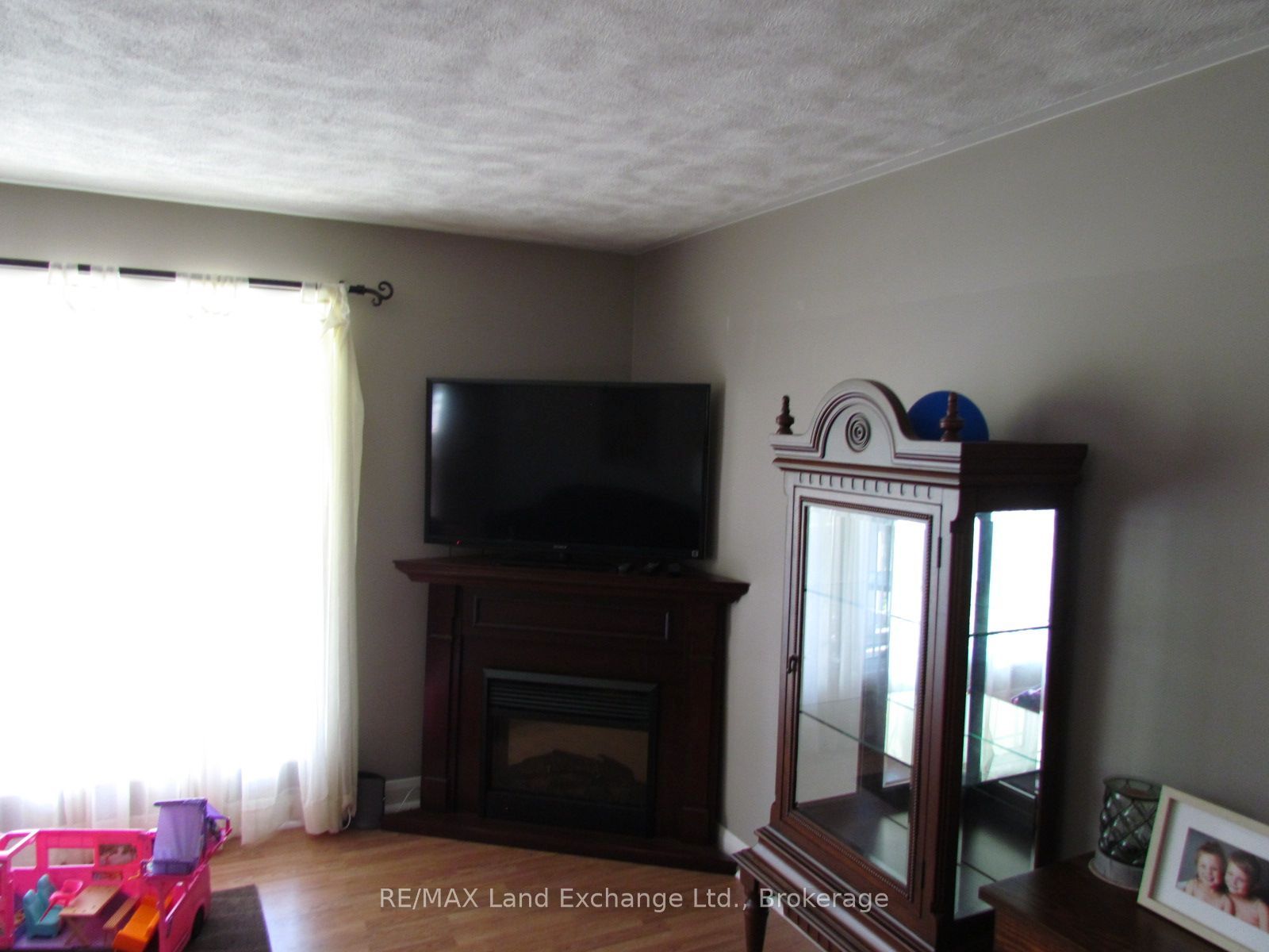 115 Brown's Lane Property Photo 10