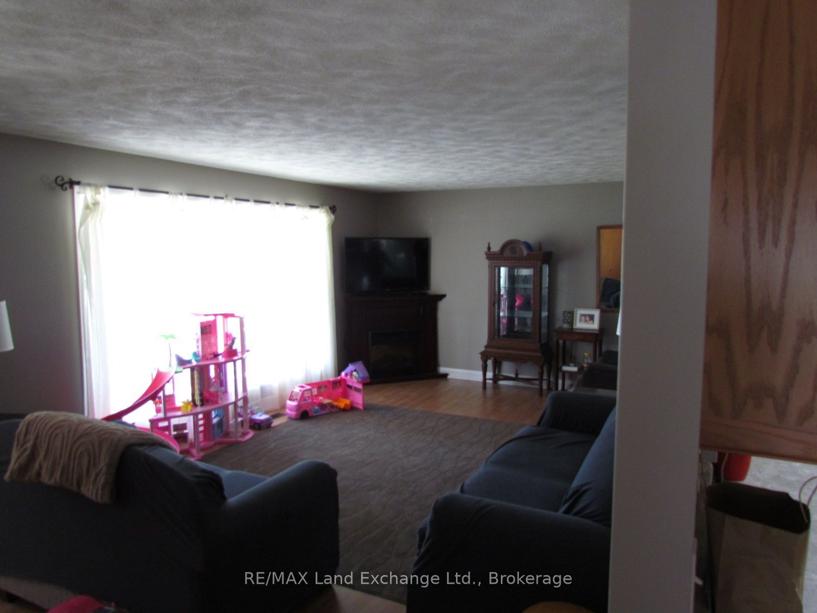 115 Brown's Lane Property Photo 12
