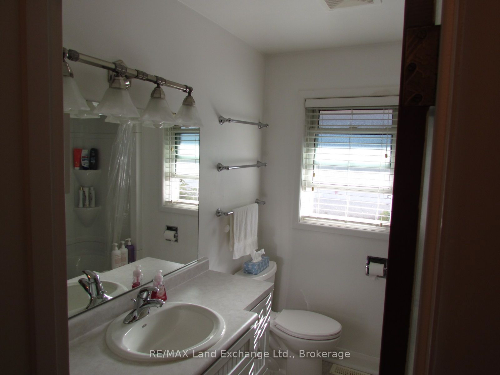 115 Brown's Lane Property Photo 13