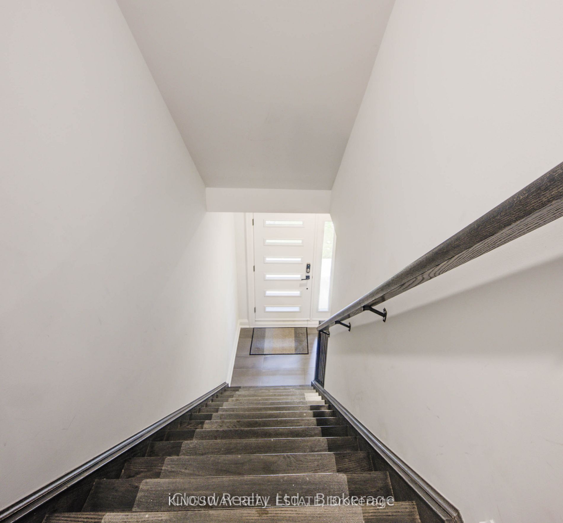 33 Jarvis Street Property Photo 9