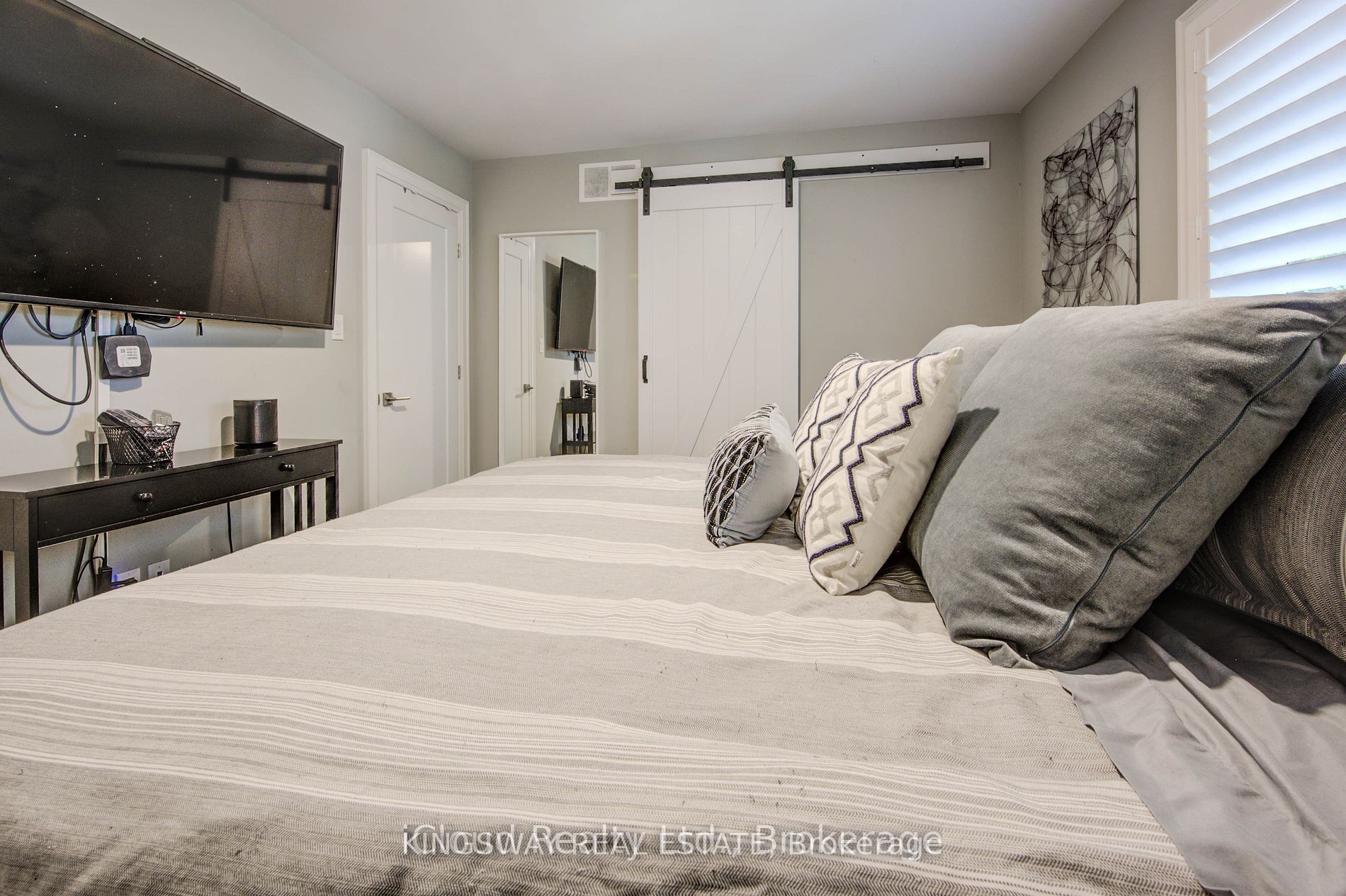 33 Jarvis Street Property Photo 29
