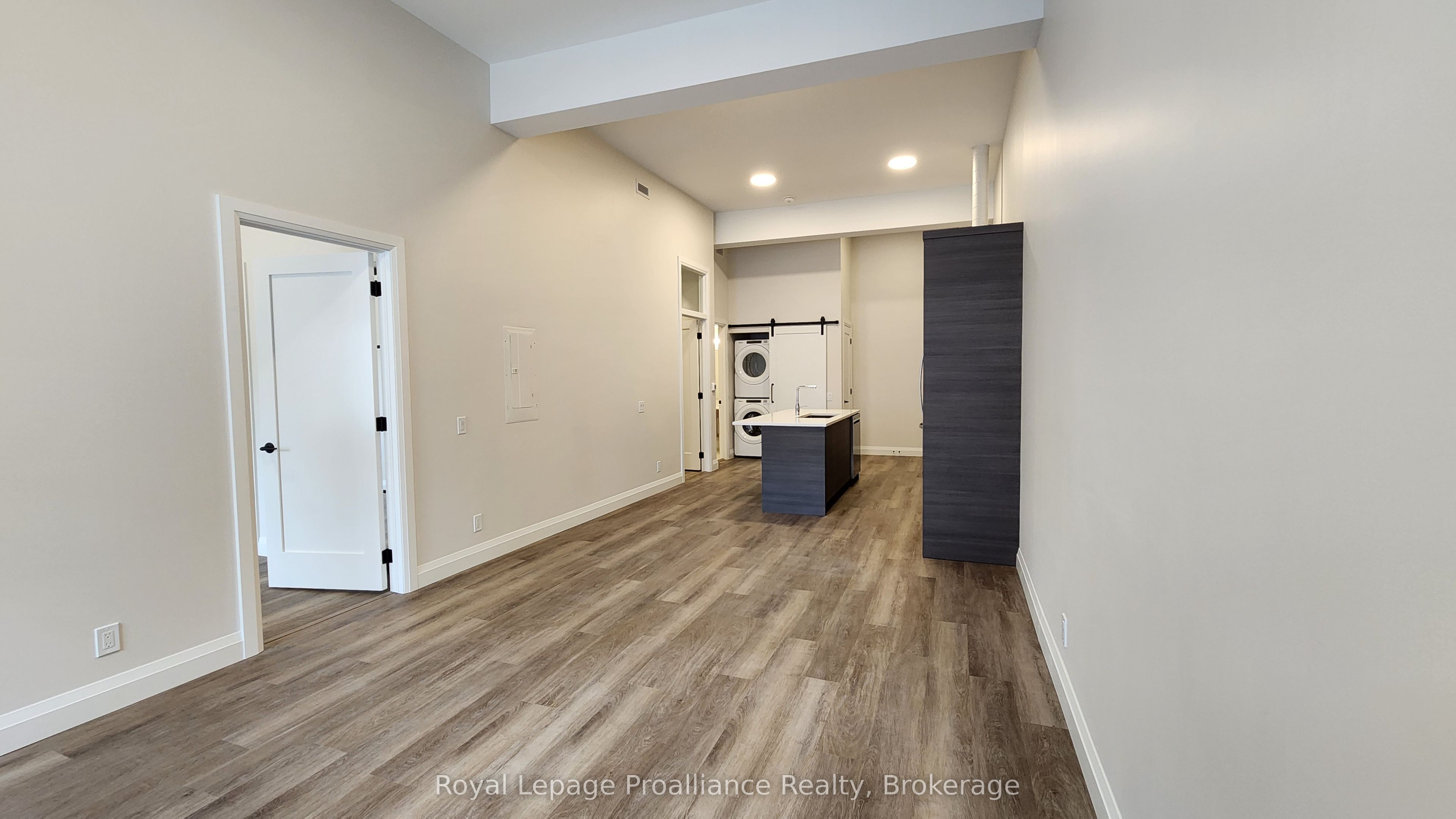 261 Front Street 4 Property Photo 7