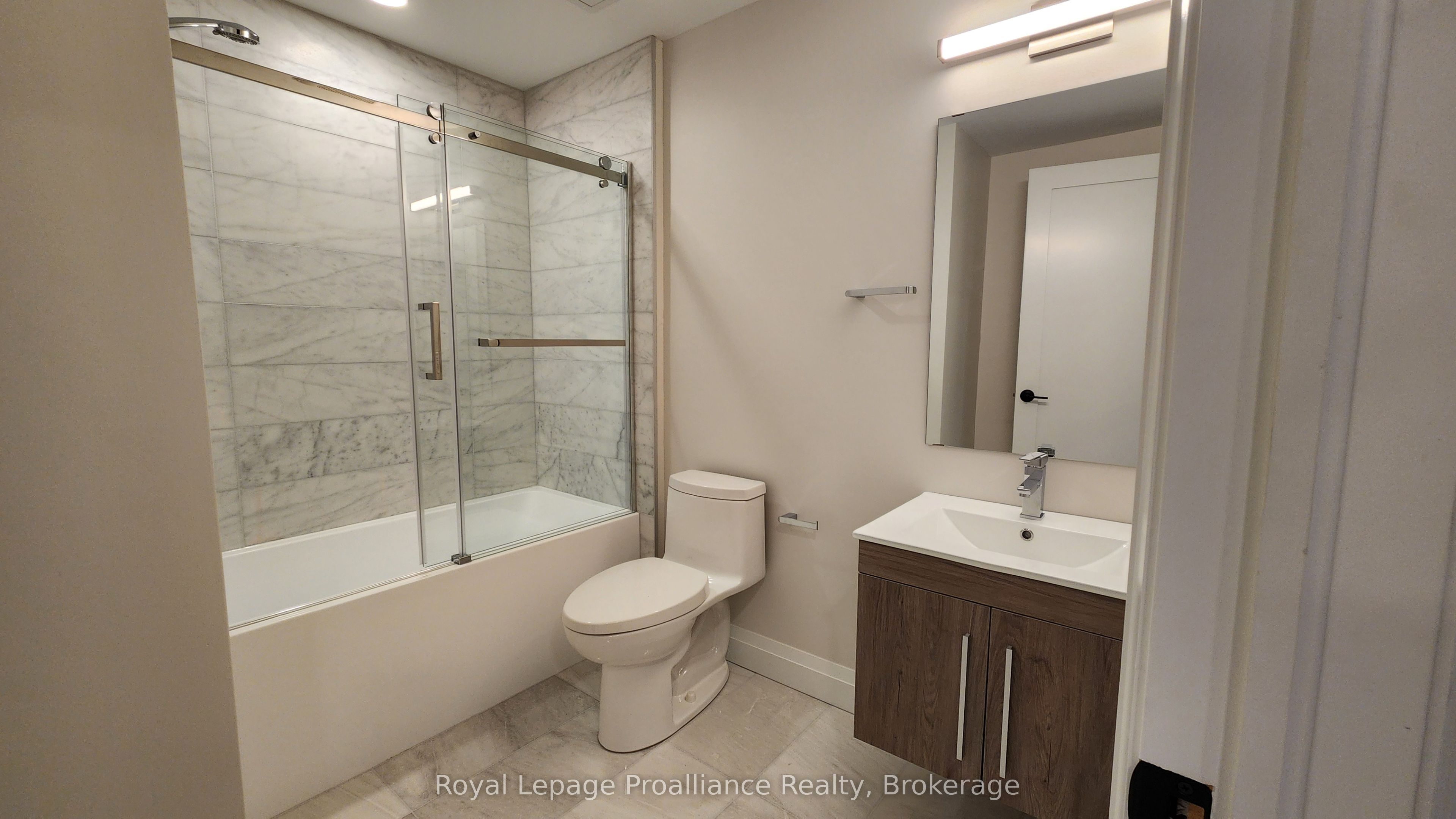 261 Front Street 4 Property Photo 10