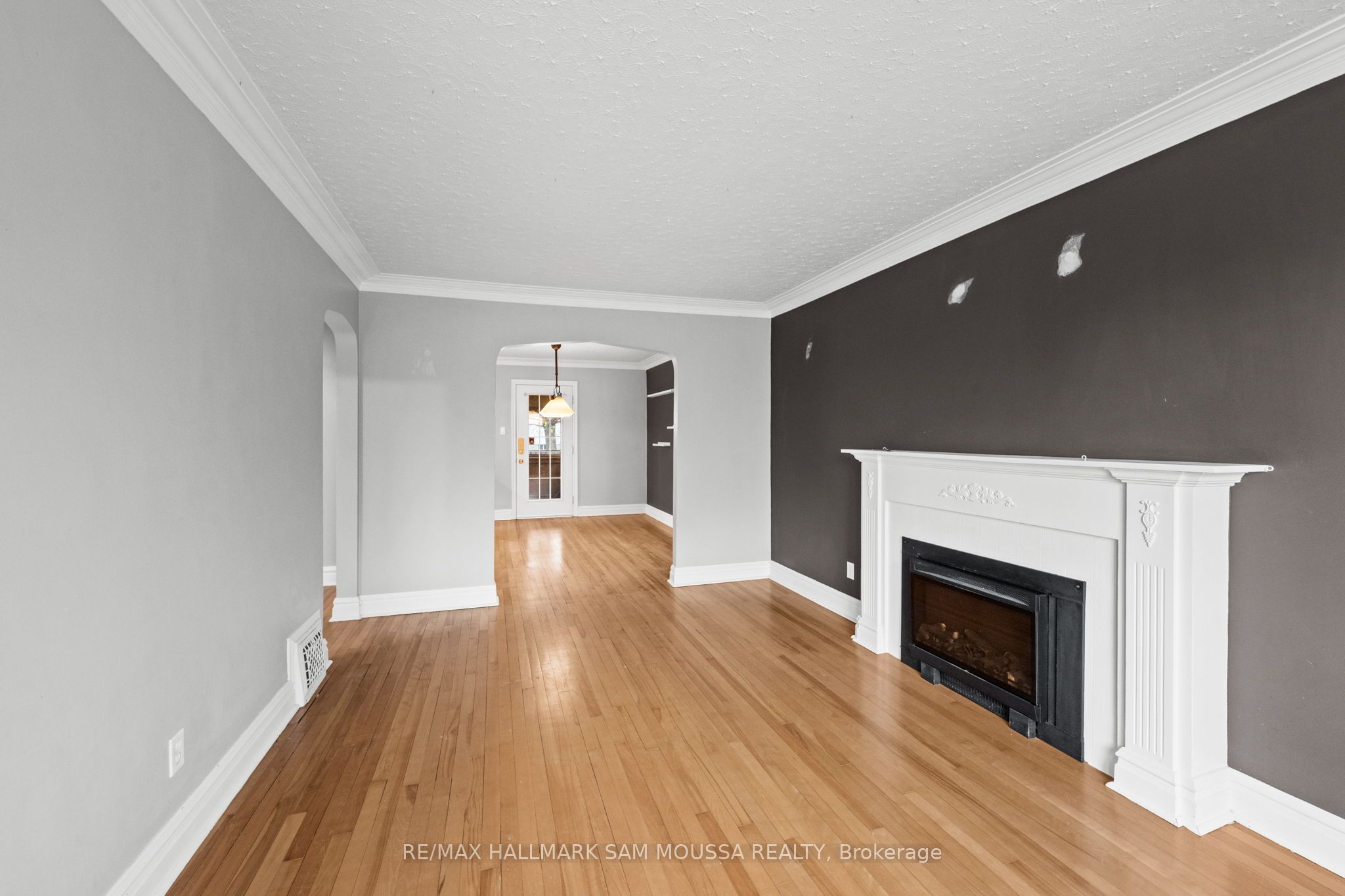 378 Byron Avenue Property Photo 5