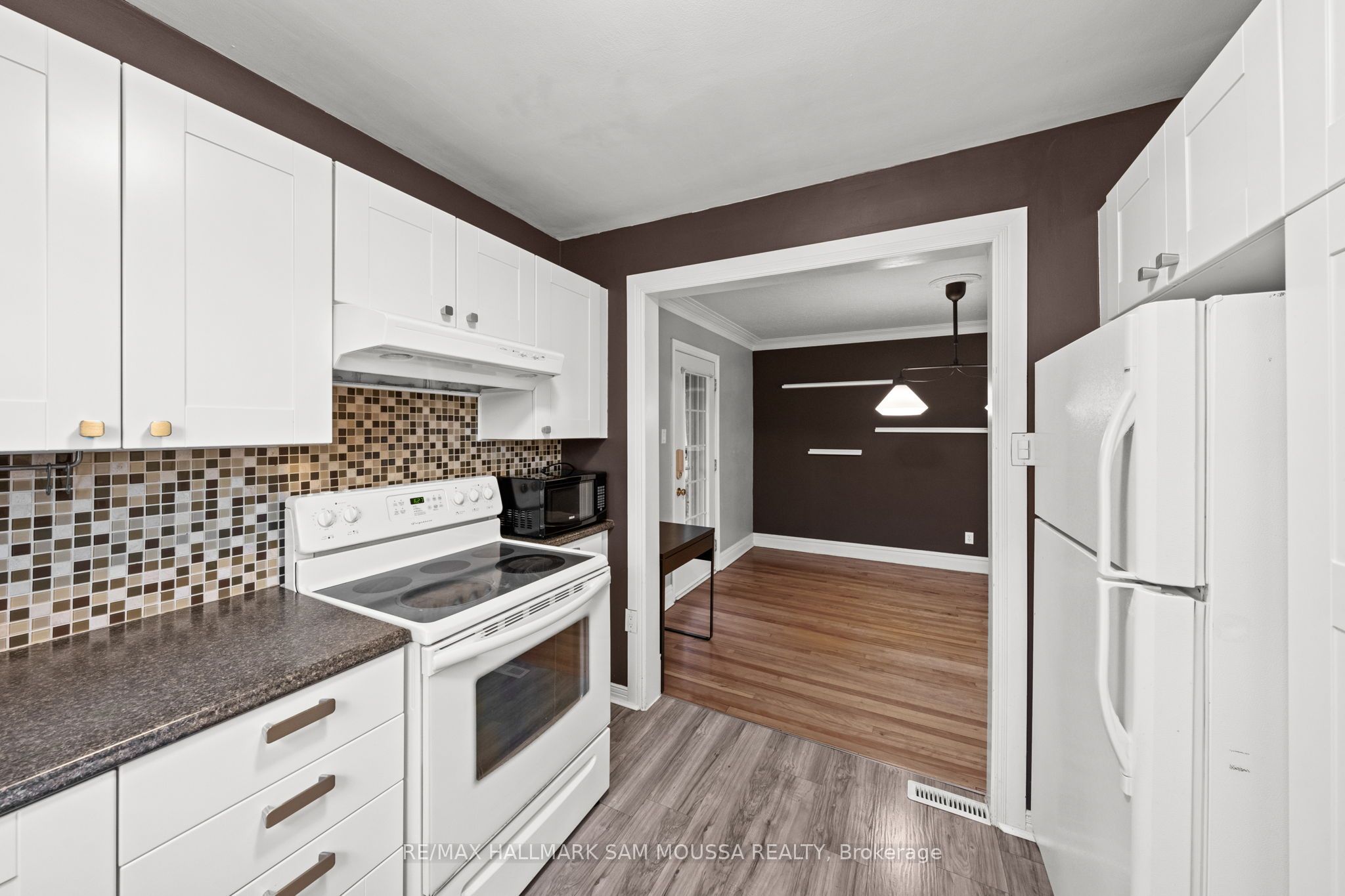 378 Byron Avenue Property Photo 10