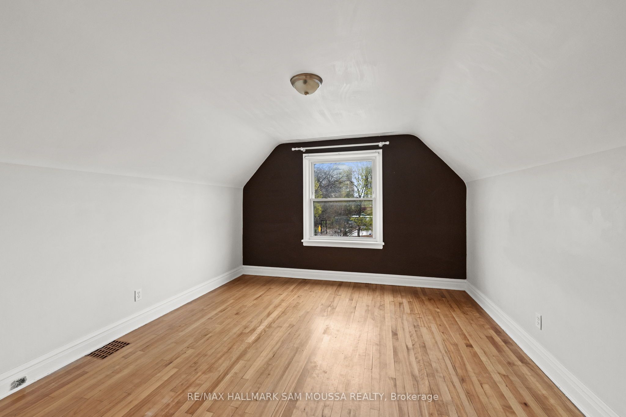 378 Byron Avenue Property Photo 15