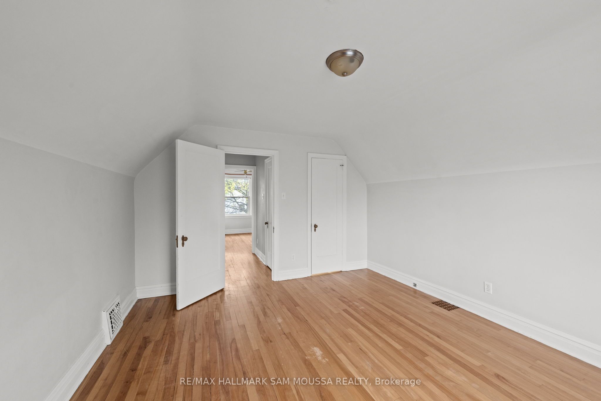 378 Byron Avenue Property Photo 16