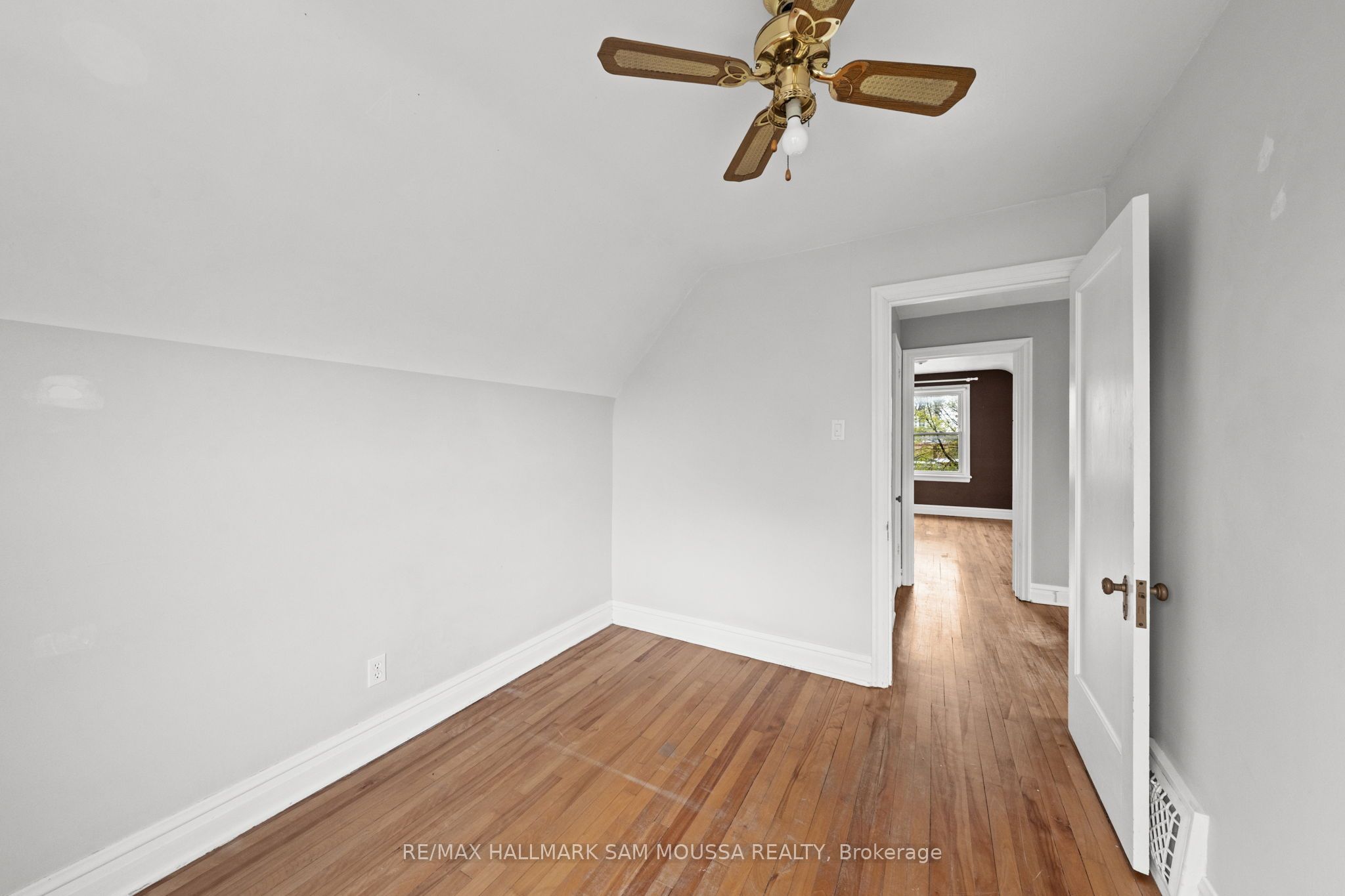378 Byron Avenue Property Photo 19