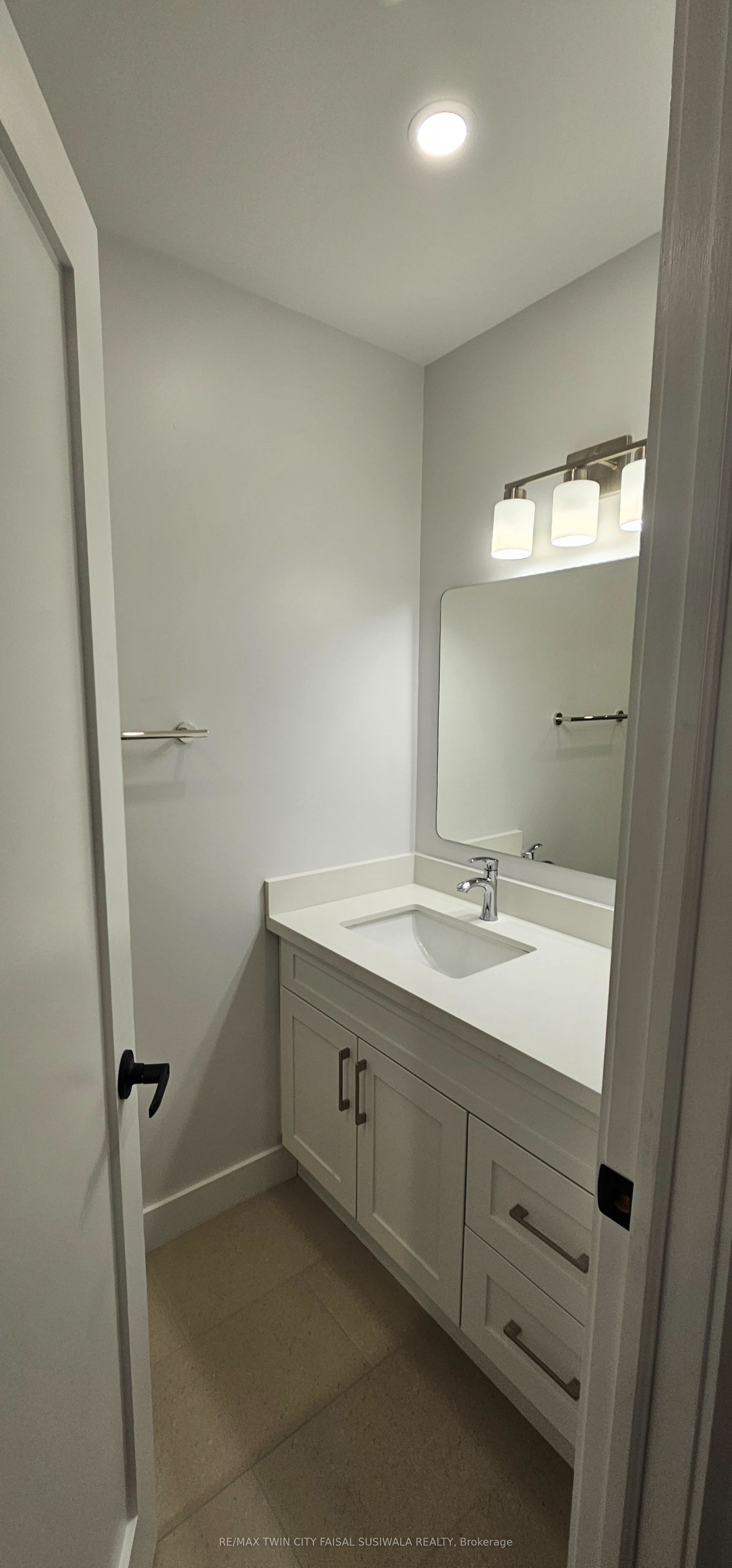 87 Scott Road Property Photo 17