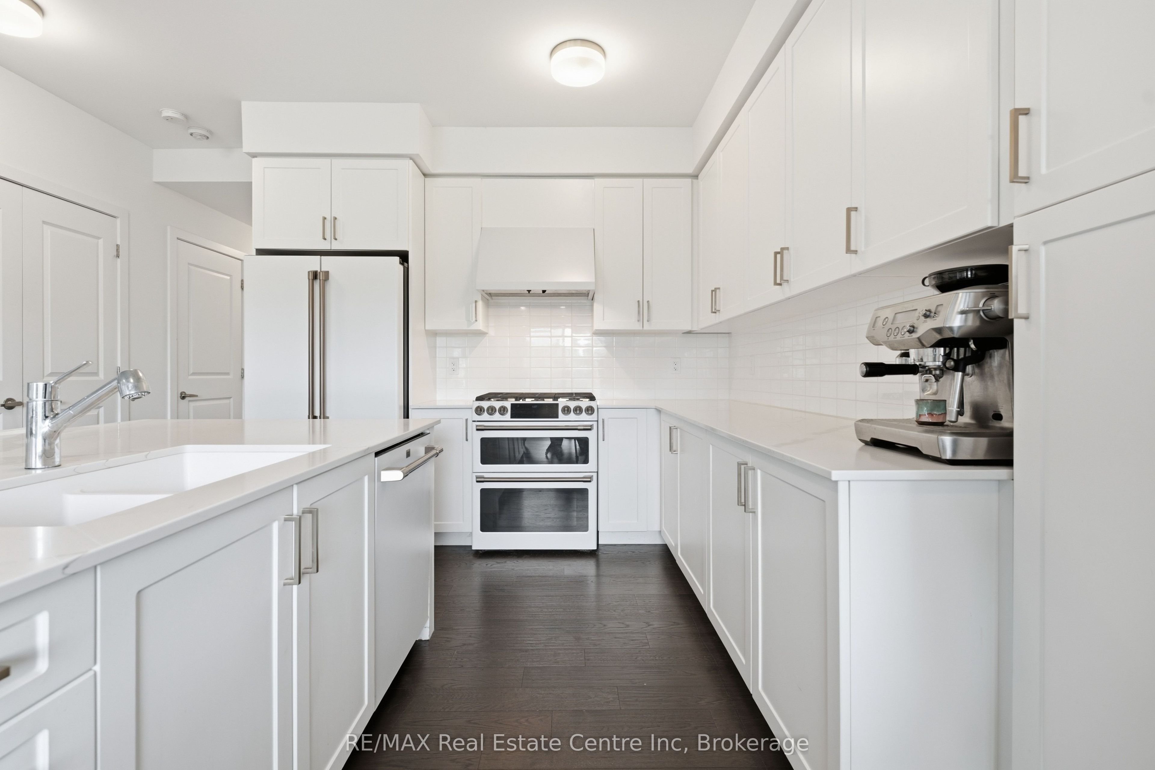 50 Ferris Circle Property Photo 5