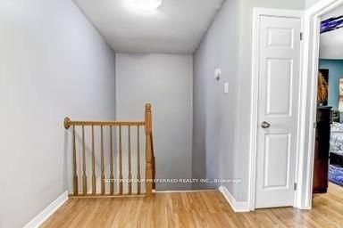 711 Osgoode Drive 17 Property Photo 10