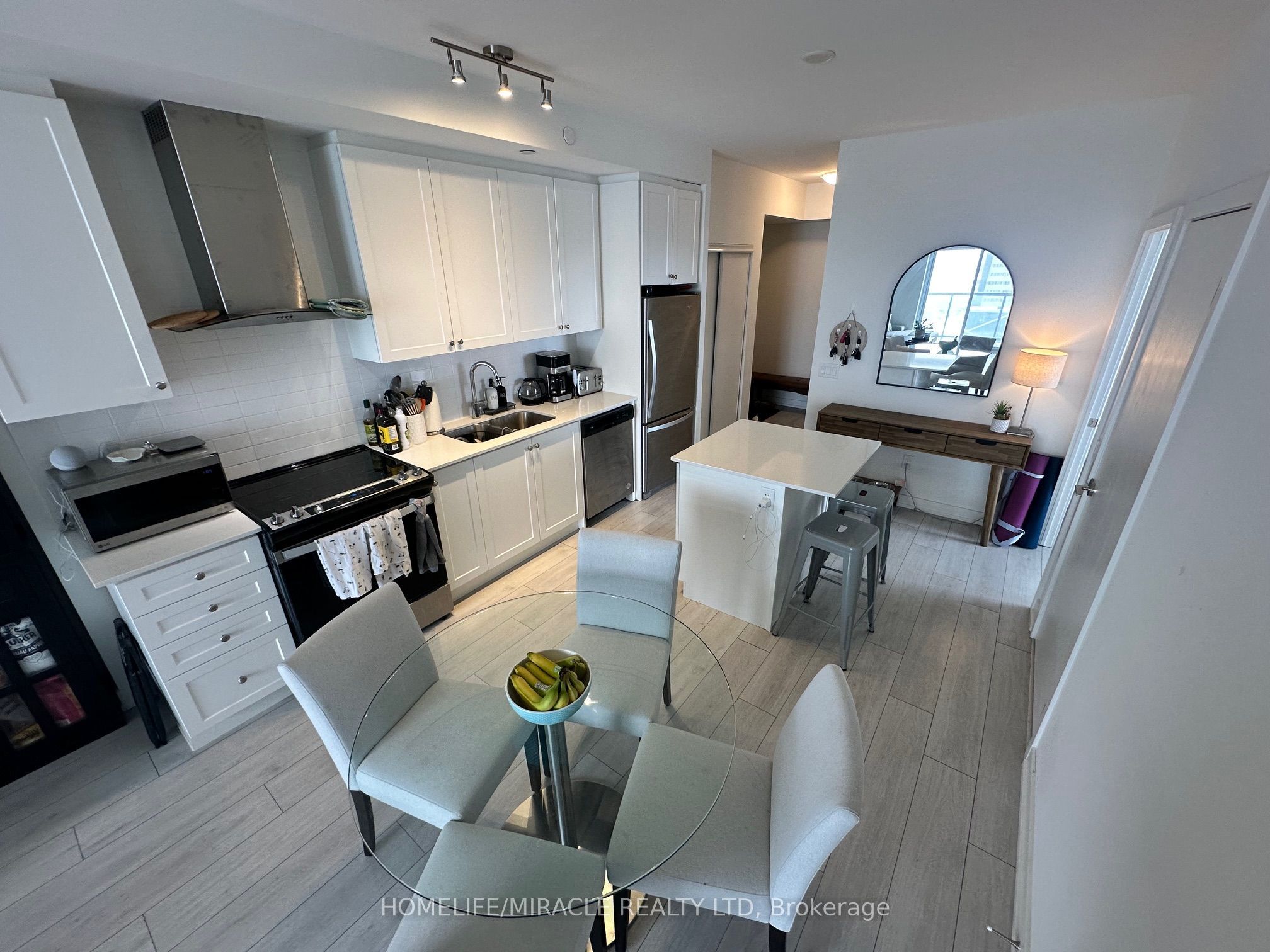 X13598376 Property Photo 5