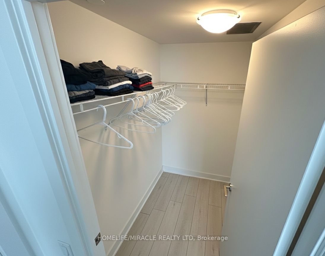 X13598376 Property Photo 10