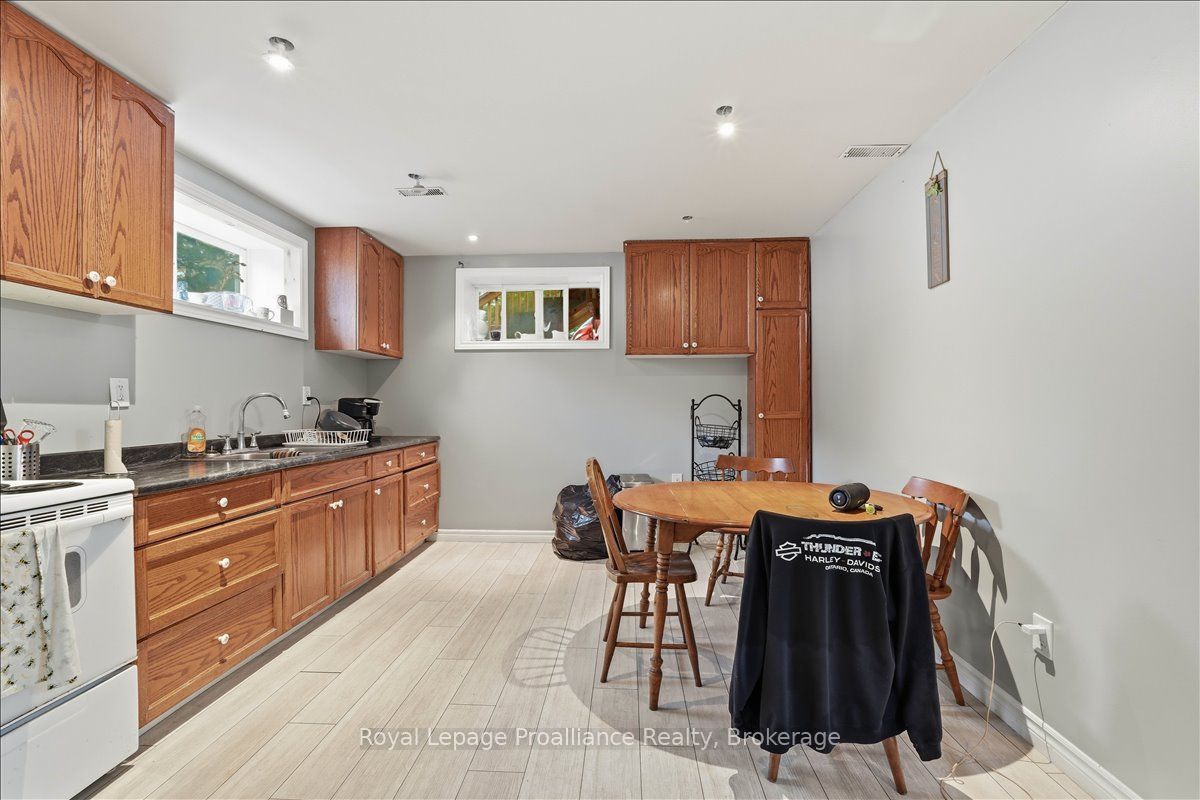 16 Graham Street Property Photo 12