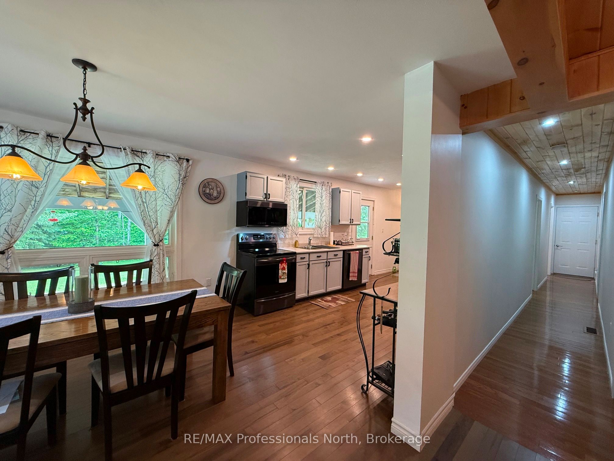 1023 Chester Crescent Property Photo 24