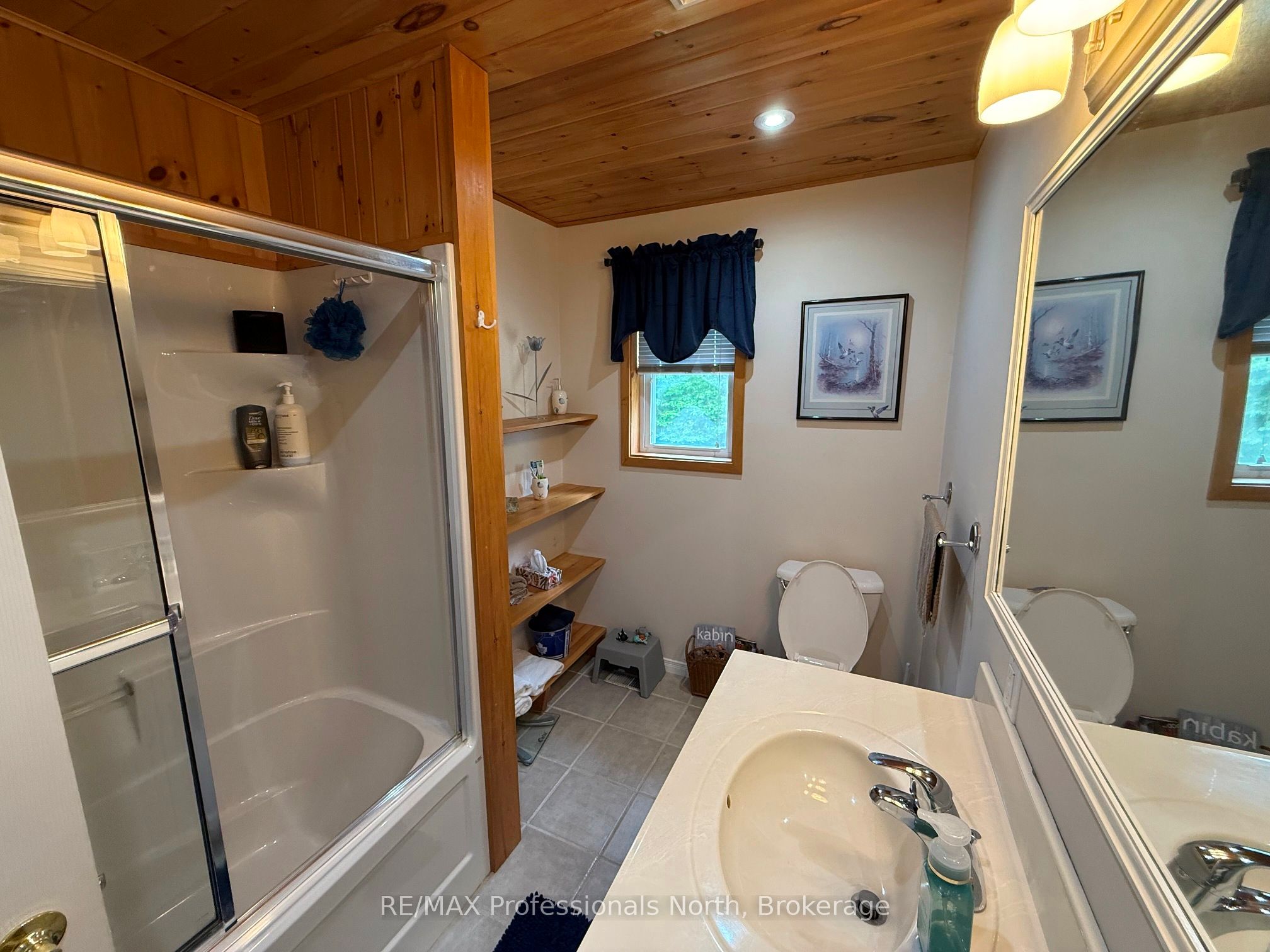 1023 Chester Crescent Property Photo 34