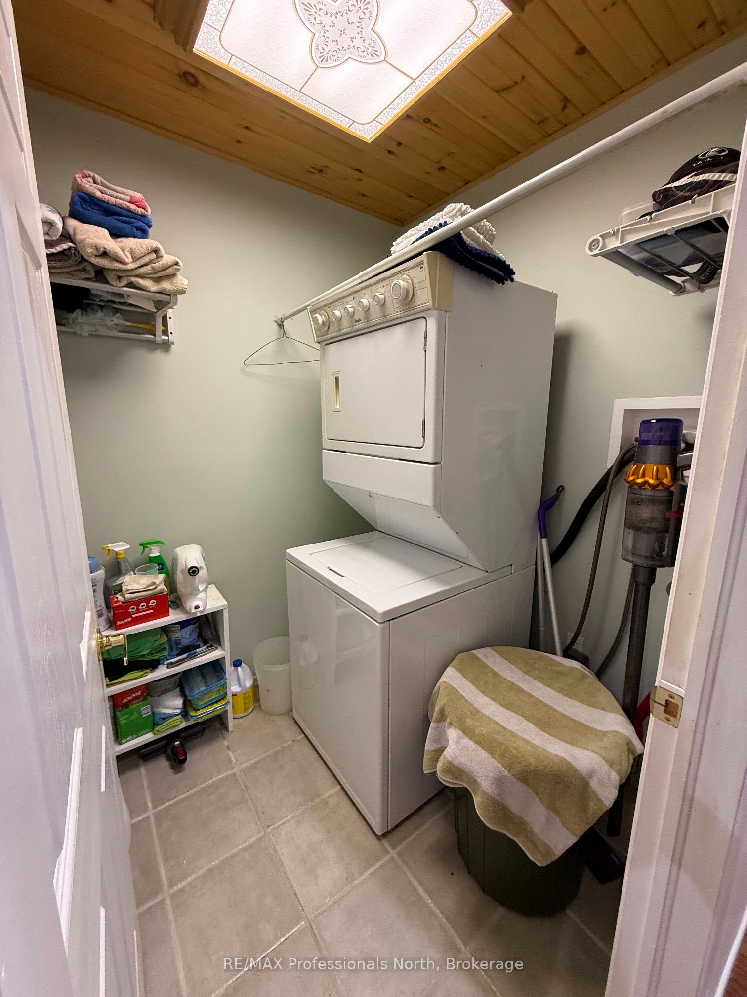 1023 Chester Crescent Property Photo 36