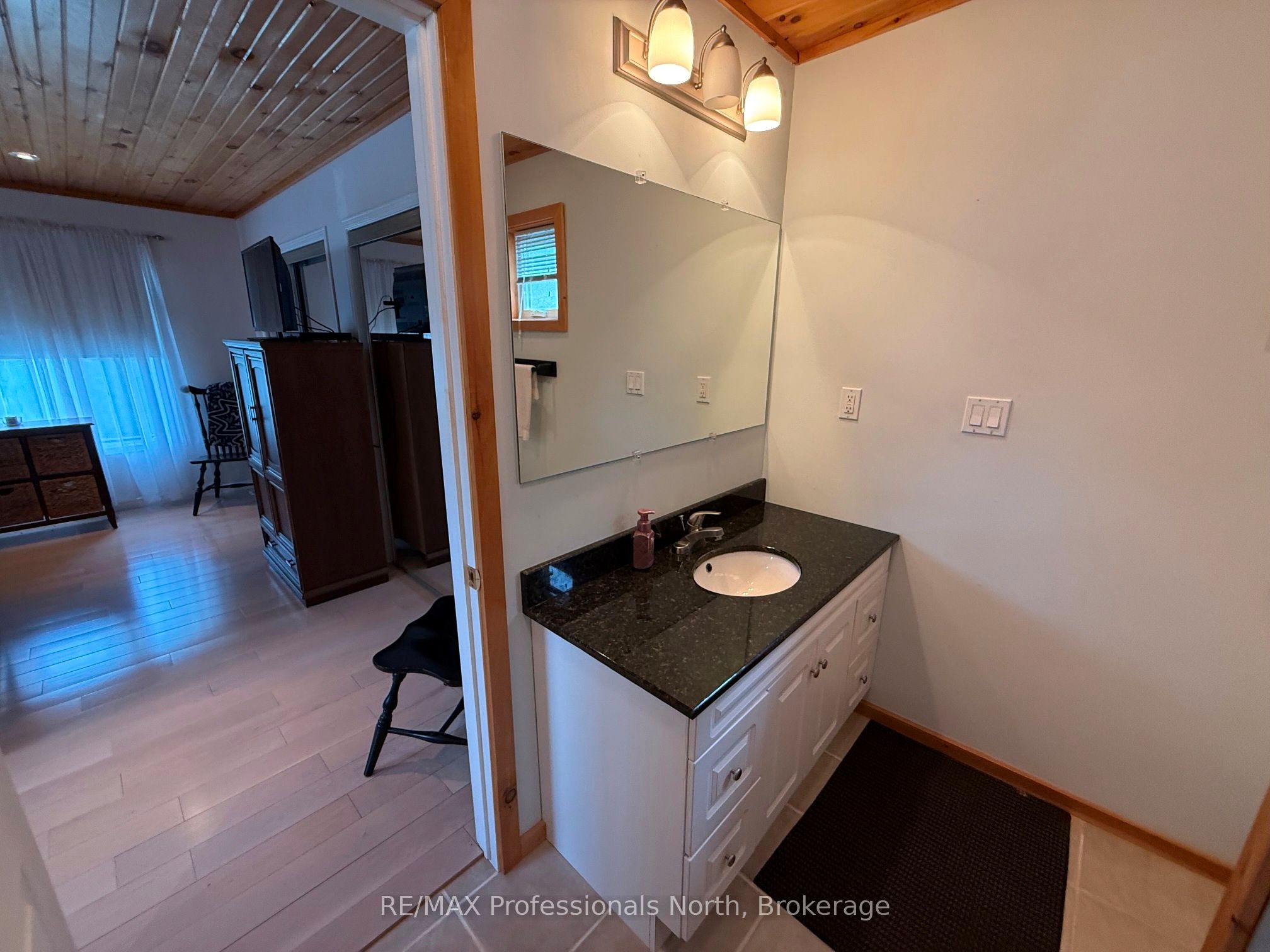 1023 Chester Crescent Property Photo 40