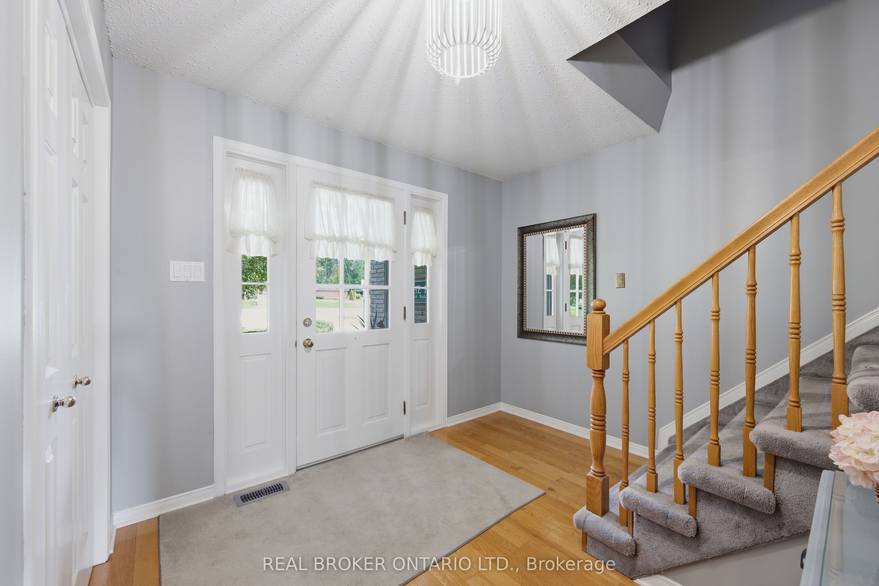 10532 Main Street Property Photo 4