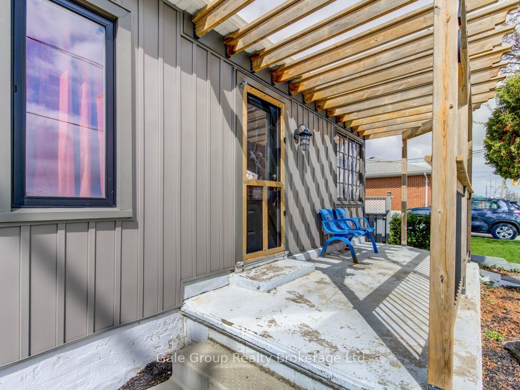 20 Teeple Street Property Photo 4