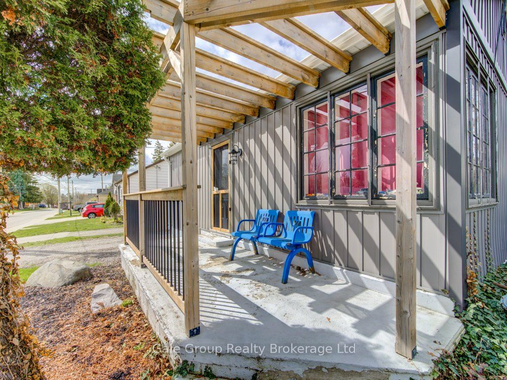 20 Teeple Street Property Photo 5