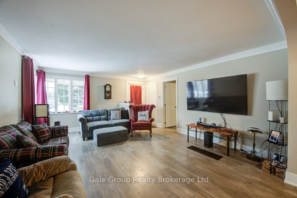 20 Teeple Street Property Photo 8