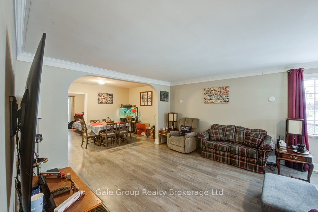 20 Teeple Street Property Photo 11