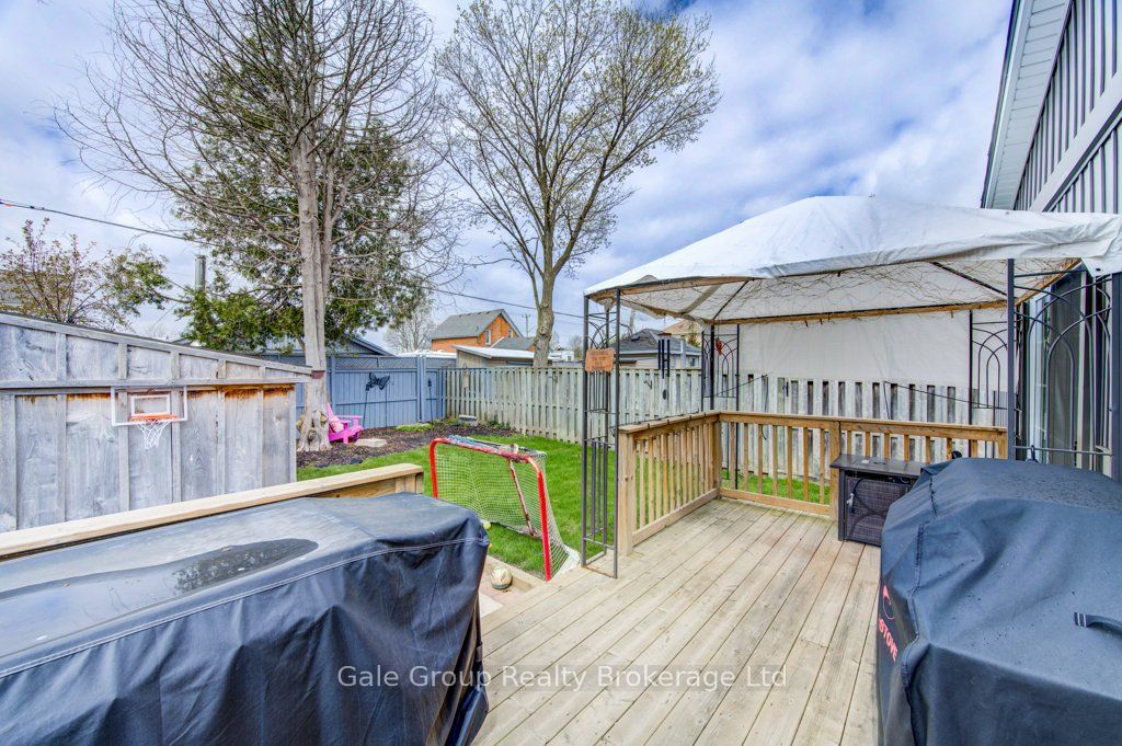 20 Teeple Street Property Photo 38