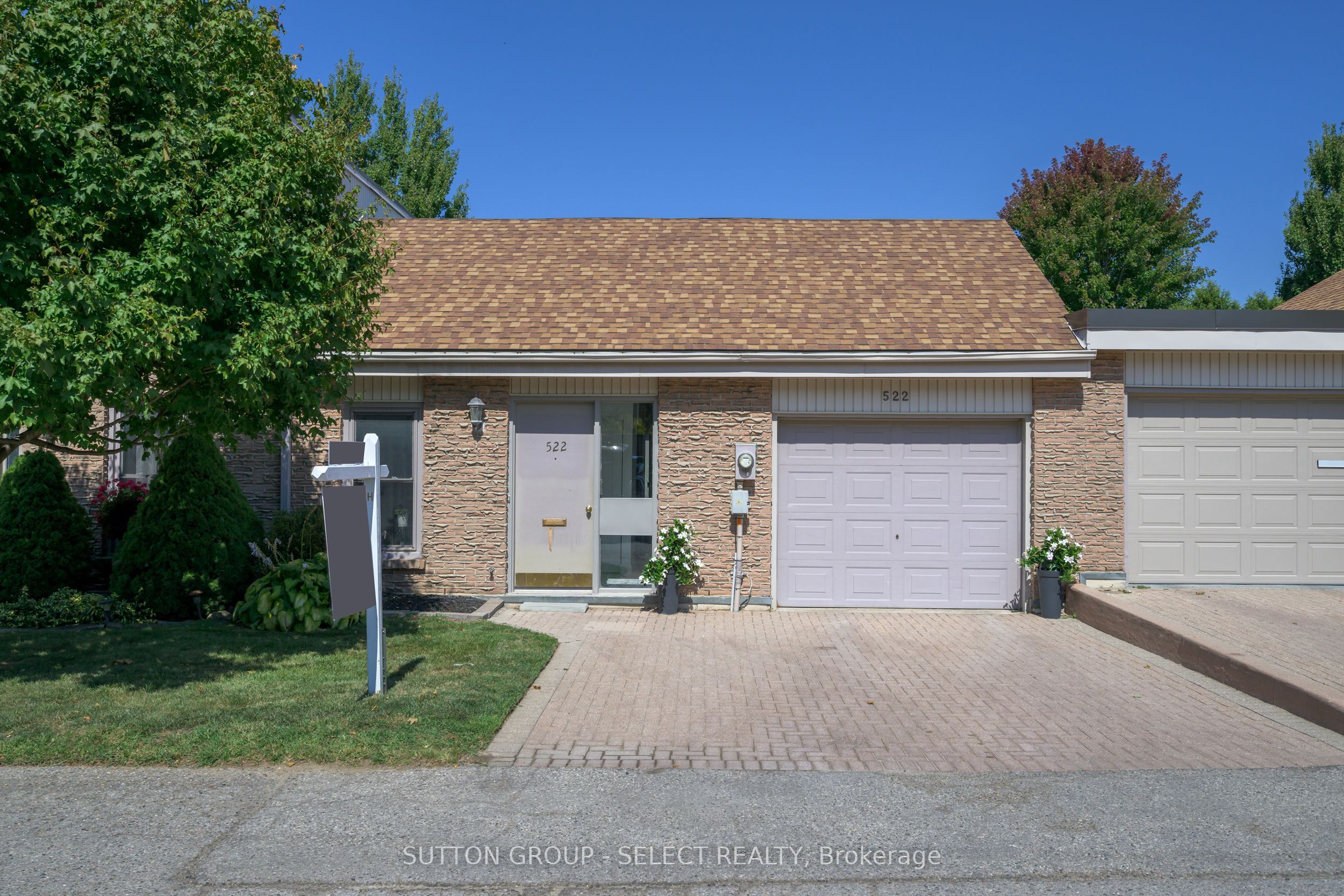 522 CRANBROOK Road Property Photo 1