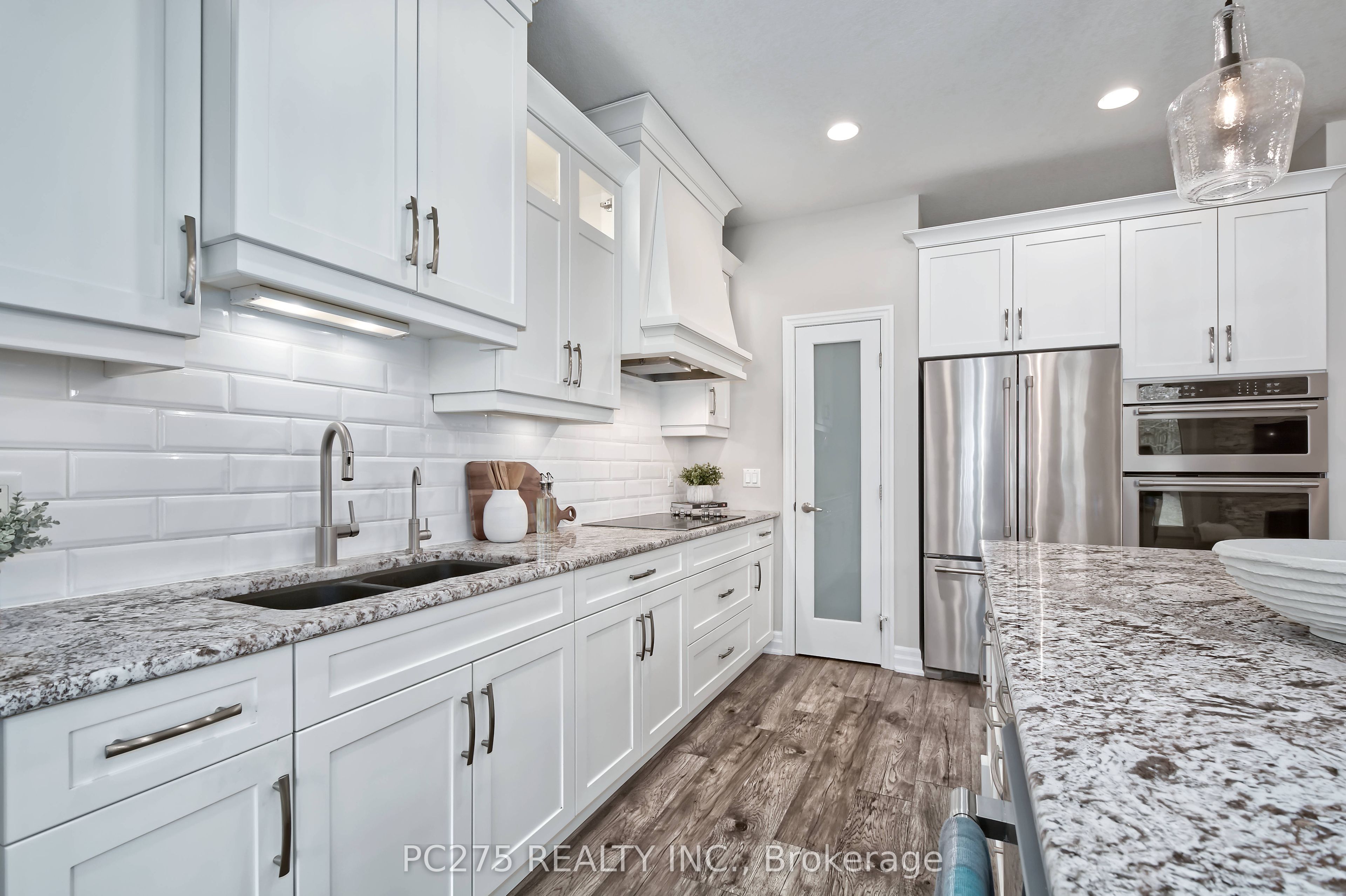 22 Talbot Grove Lane Property Photo 16