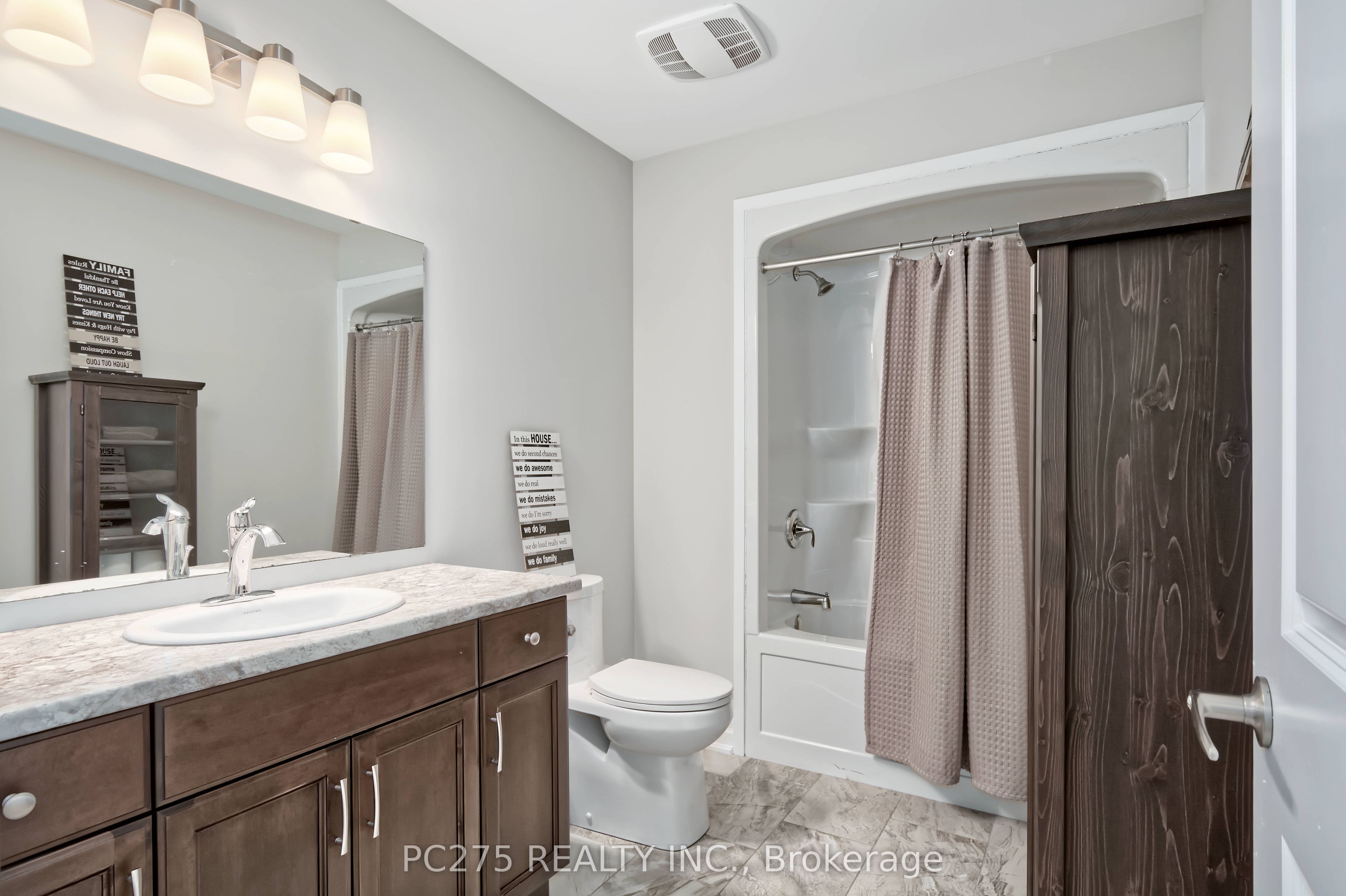 22 Talbot Grove Lane Property Photo 33