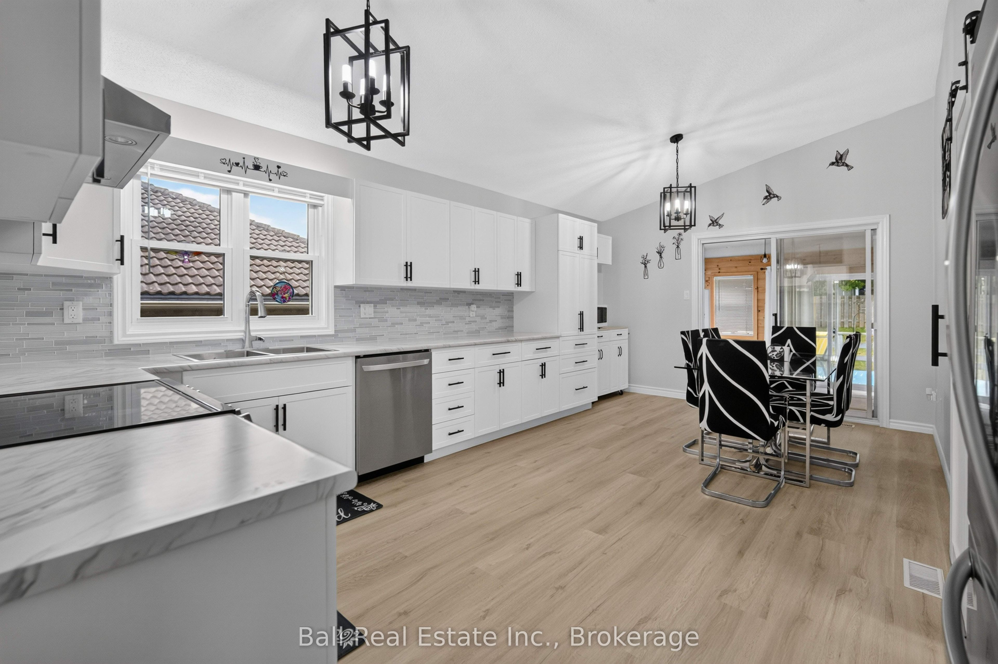 18 Russell Hill Road Property Photo 14