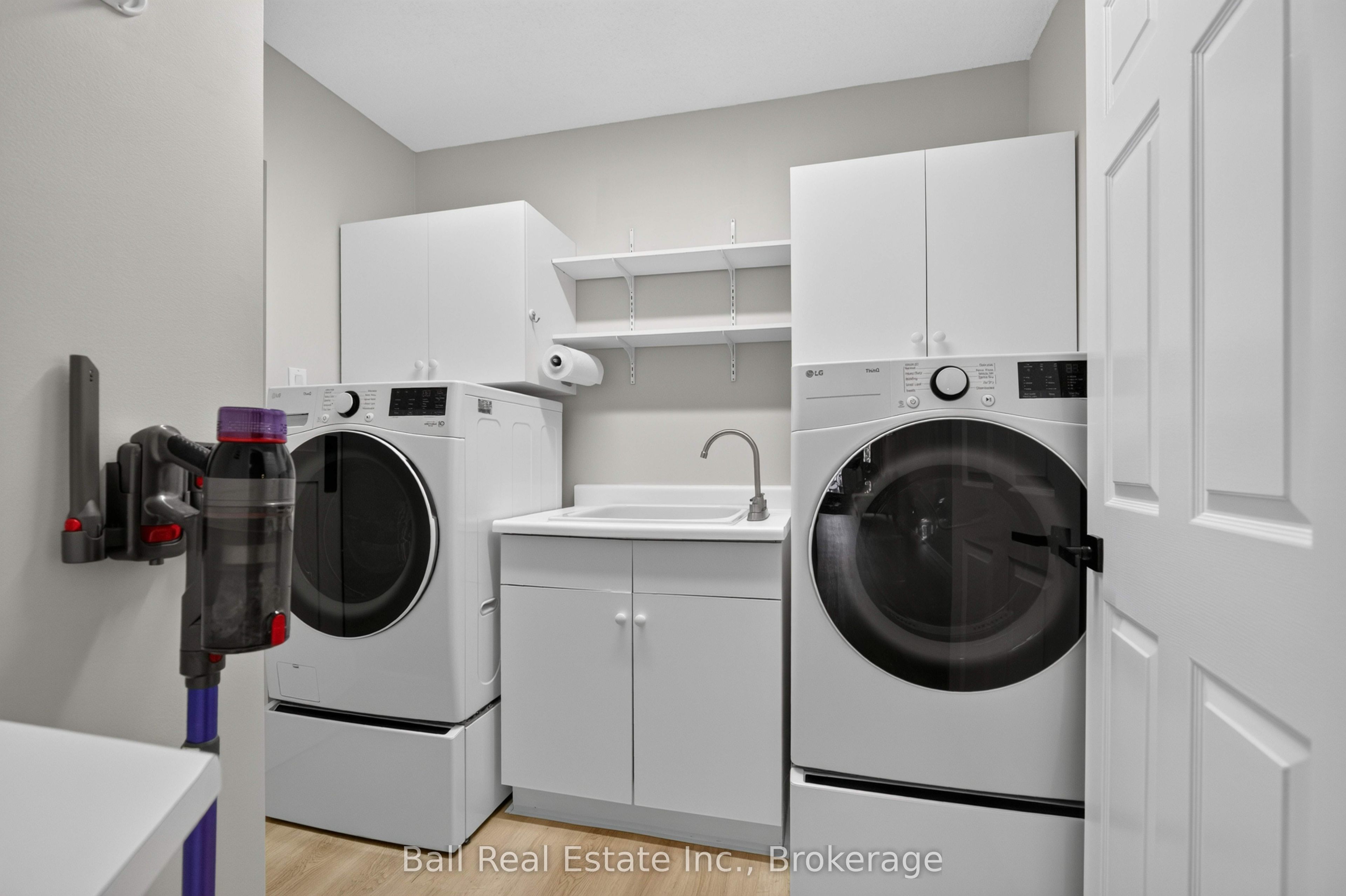18 Russell Hill Road Property Photo 27