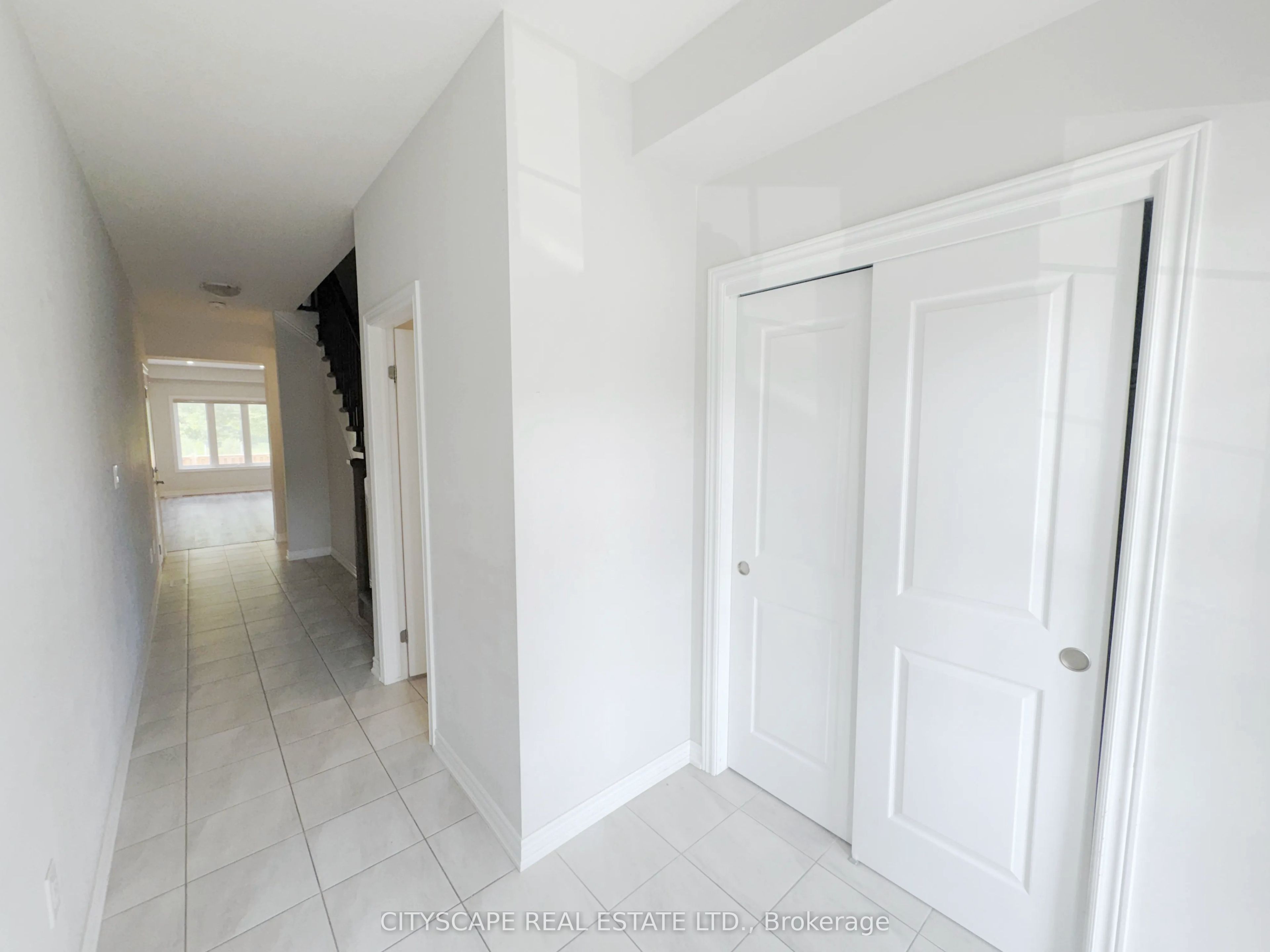 100 Sunflower Place Property Photo 5
