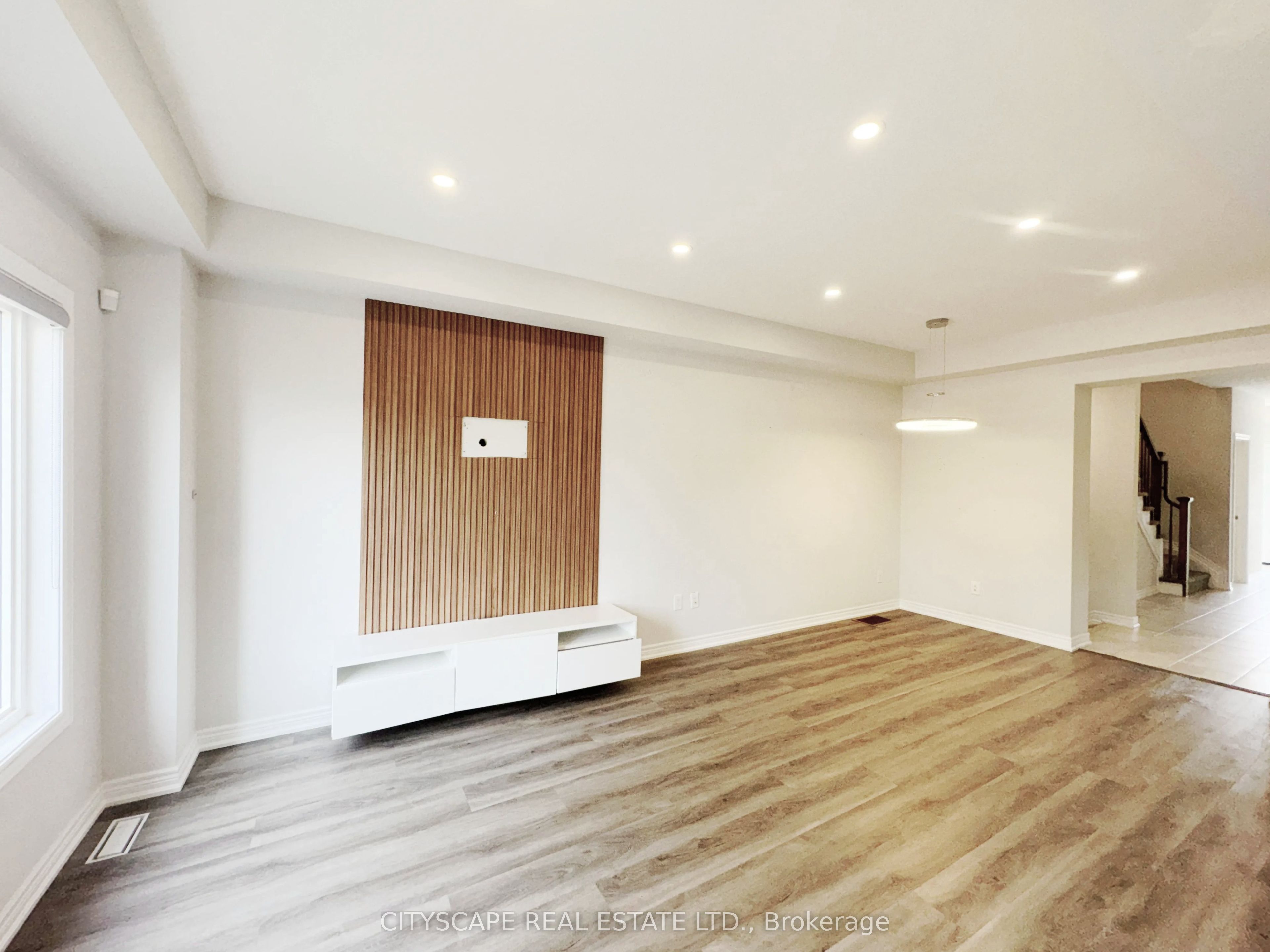 100 Sunflower Place Property Photo 14