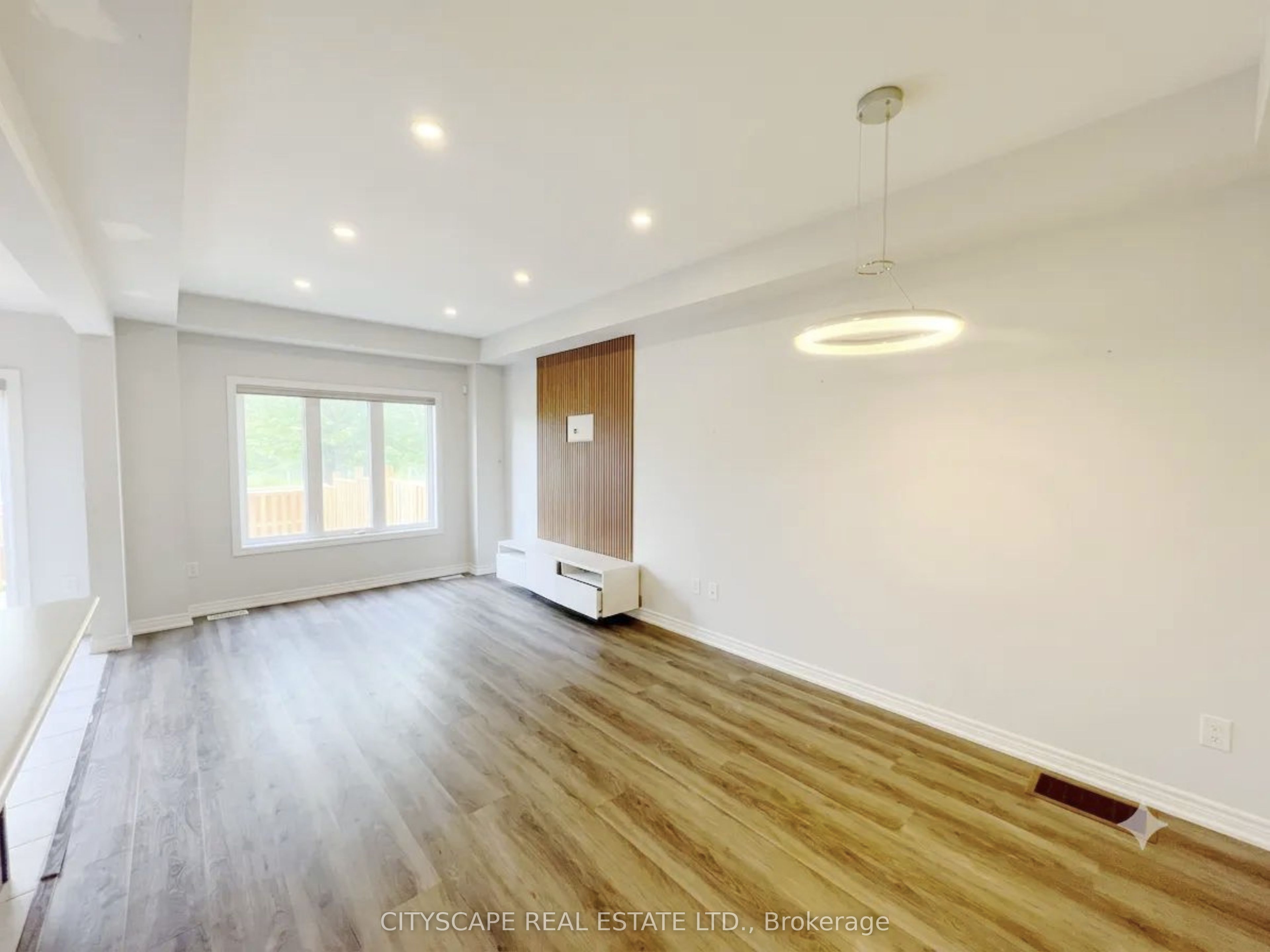 100 Sunflower Place Property Photo 15