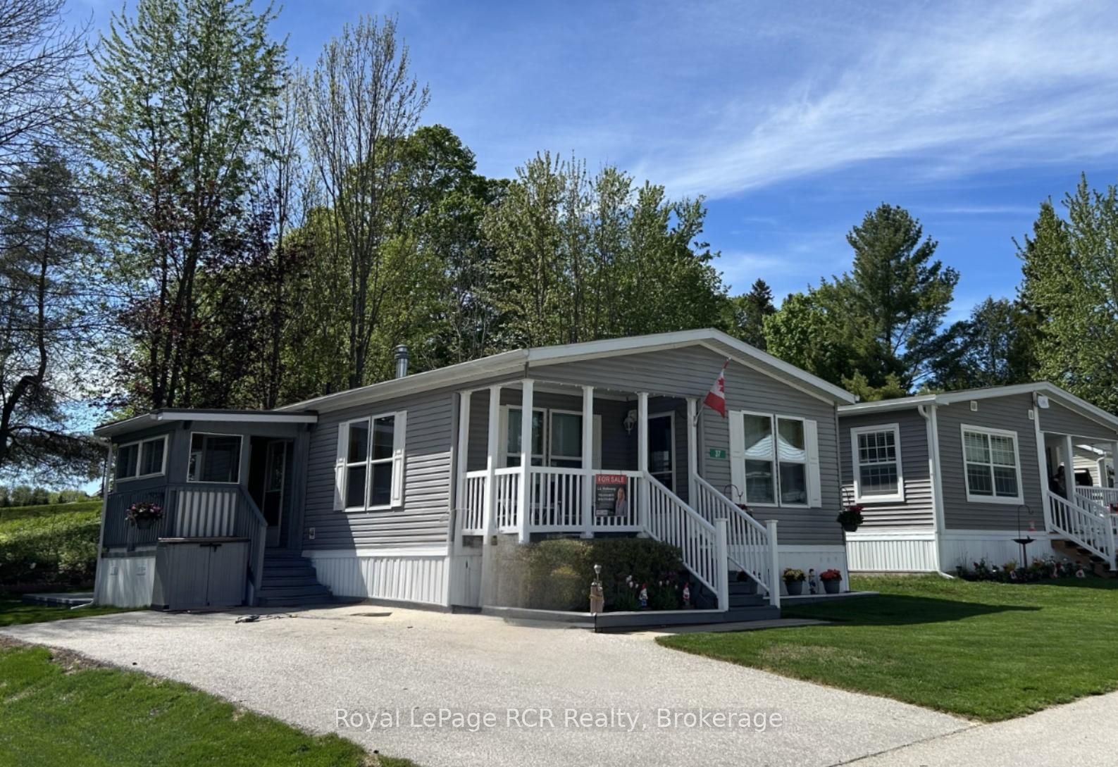 37 Sussex Square Property Photo 1