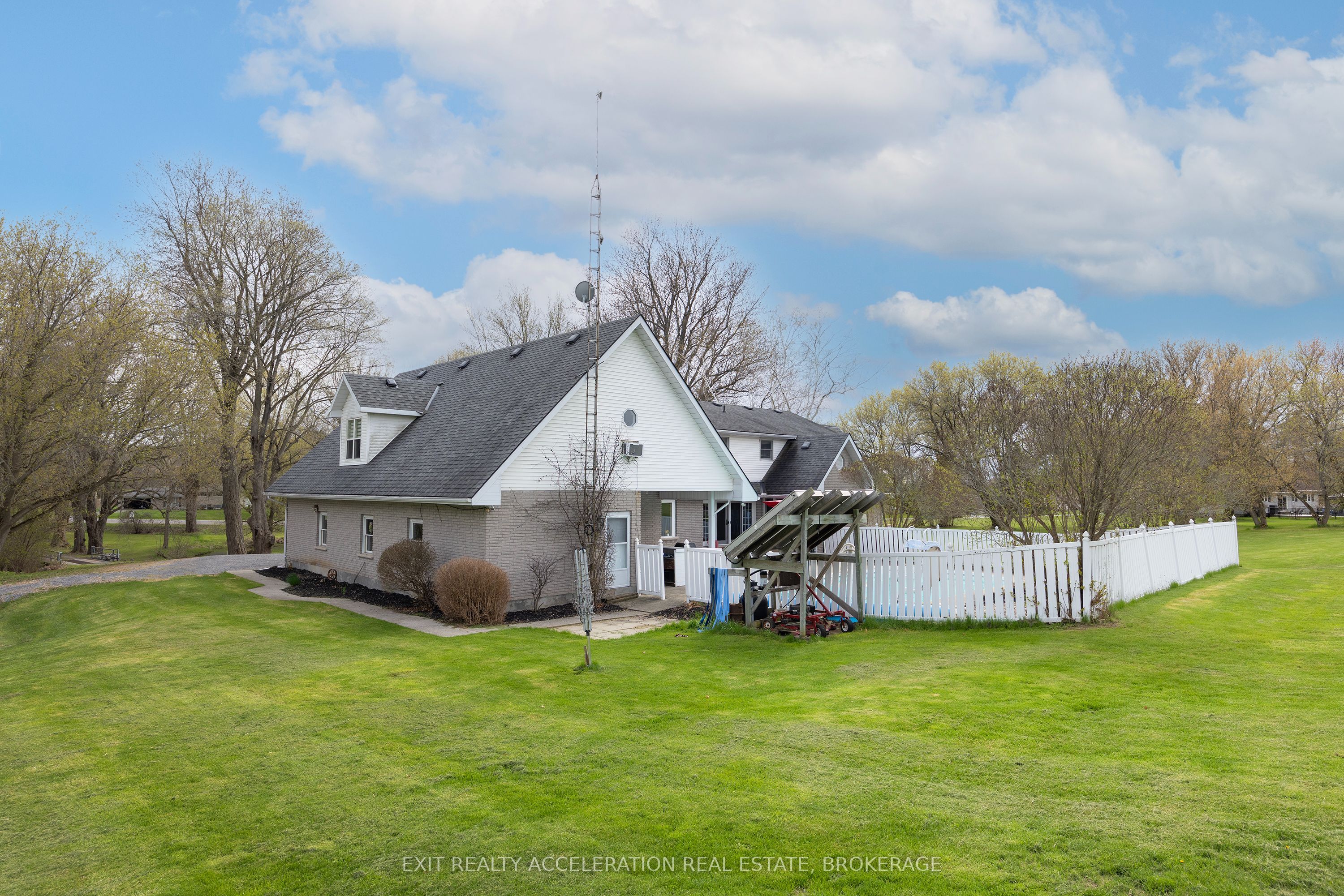 7349 County Rd 2 Property Photo 37