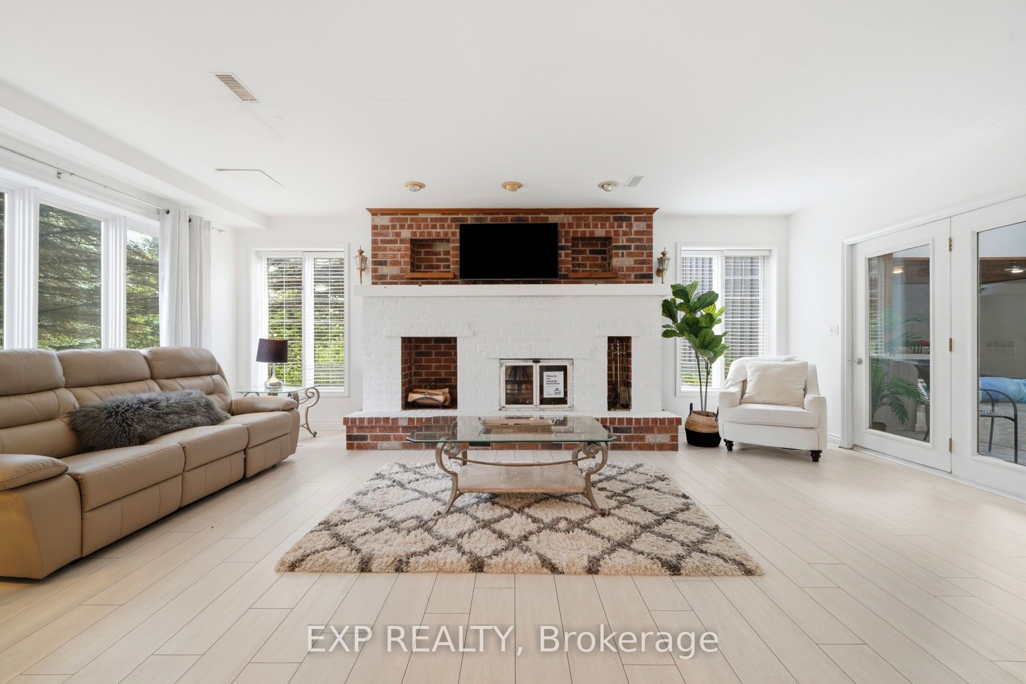 9823 Corkery Road Property Photo 10
