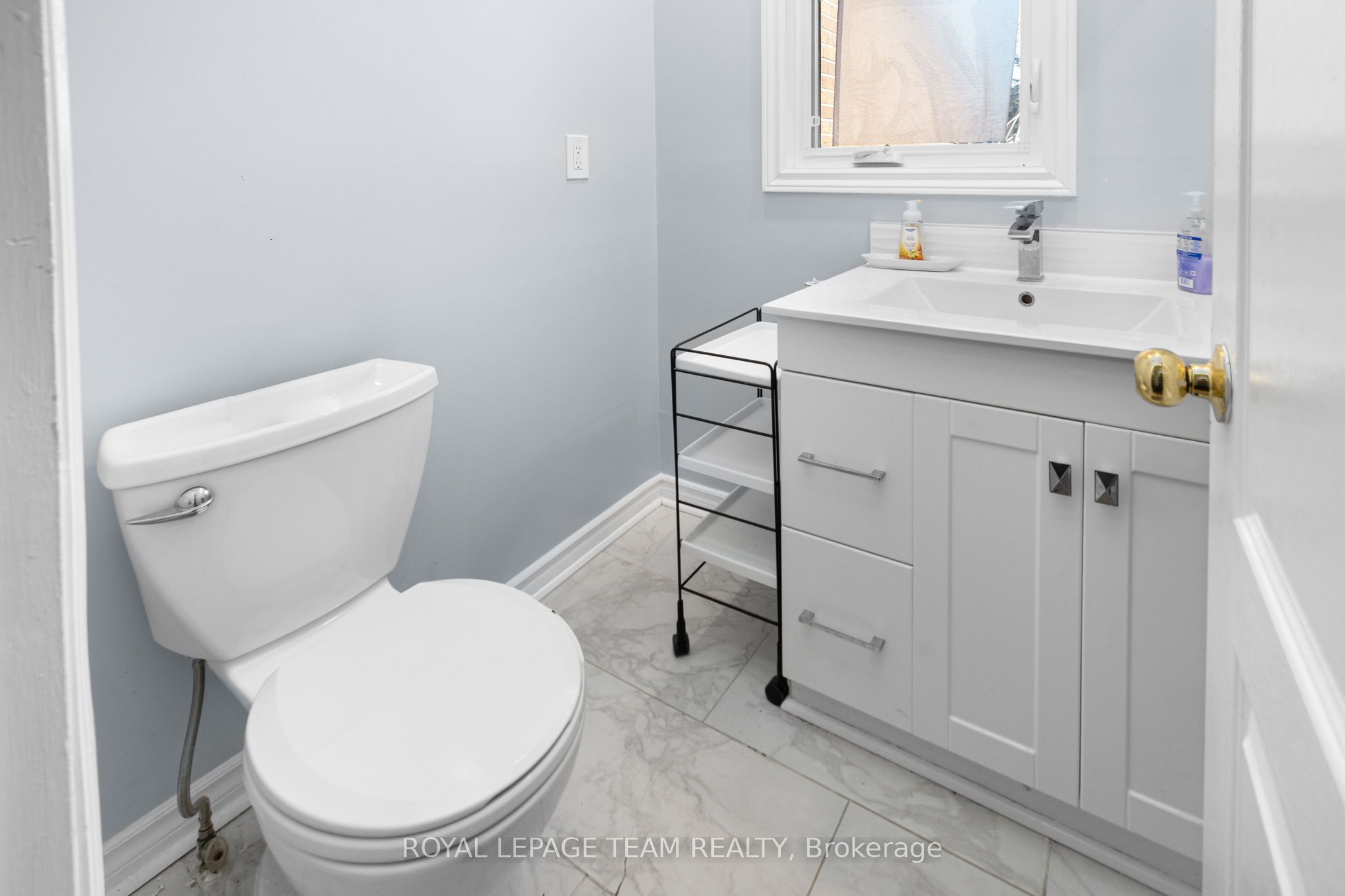 10 Millrise Lane E Property Photo 4